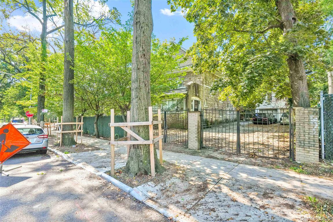 #7 photo, 81-26 Austin Street, クイーンズ区 Kew Gardens , NY 11415