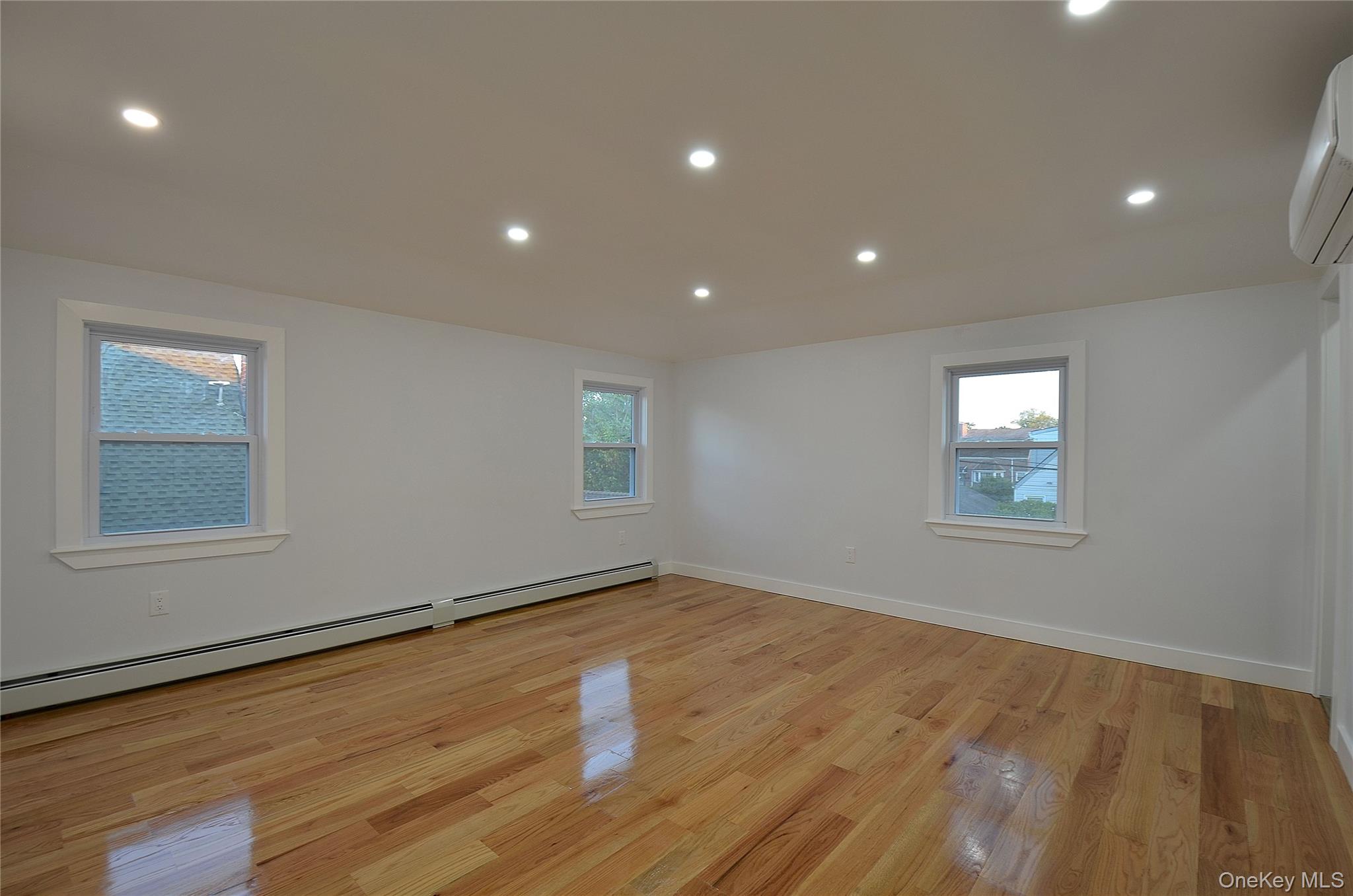 #12 photo, 21942 112th Road, Queens Village , NY 11429