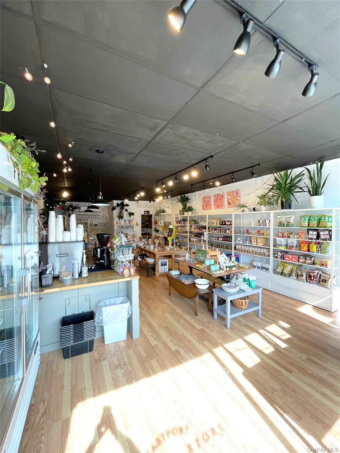 #4 photo, 510 Montauk Highway, サフォーク郡 Eastport , NY 11941