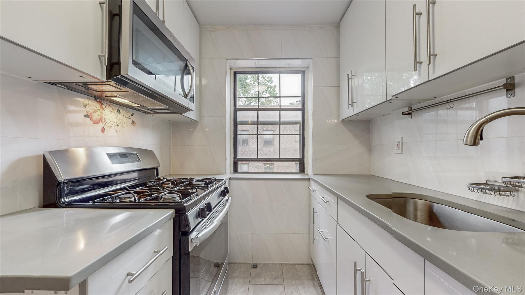 #9 photo, 144-30 78th Rd, クイーンズ区 Flushing , NY 11367