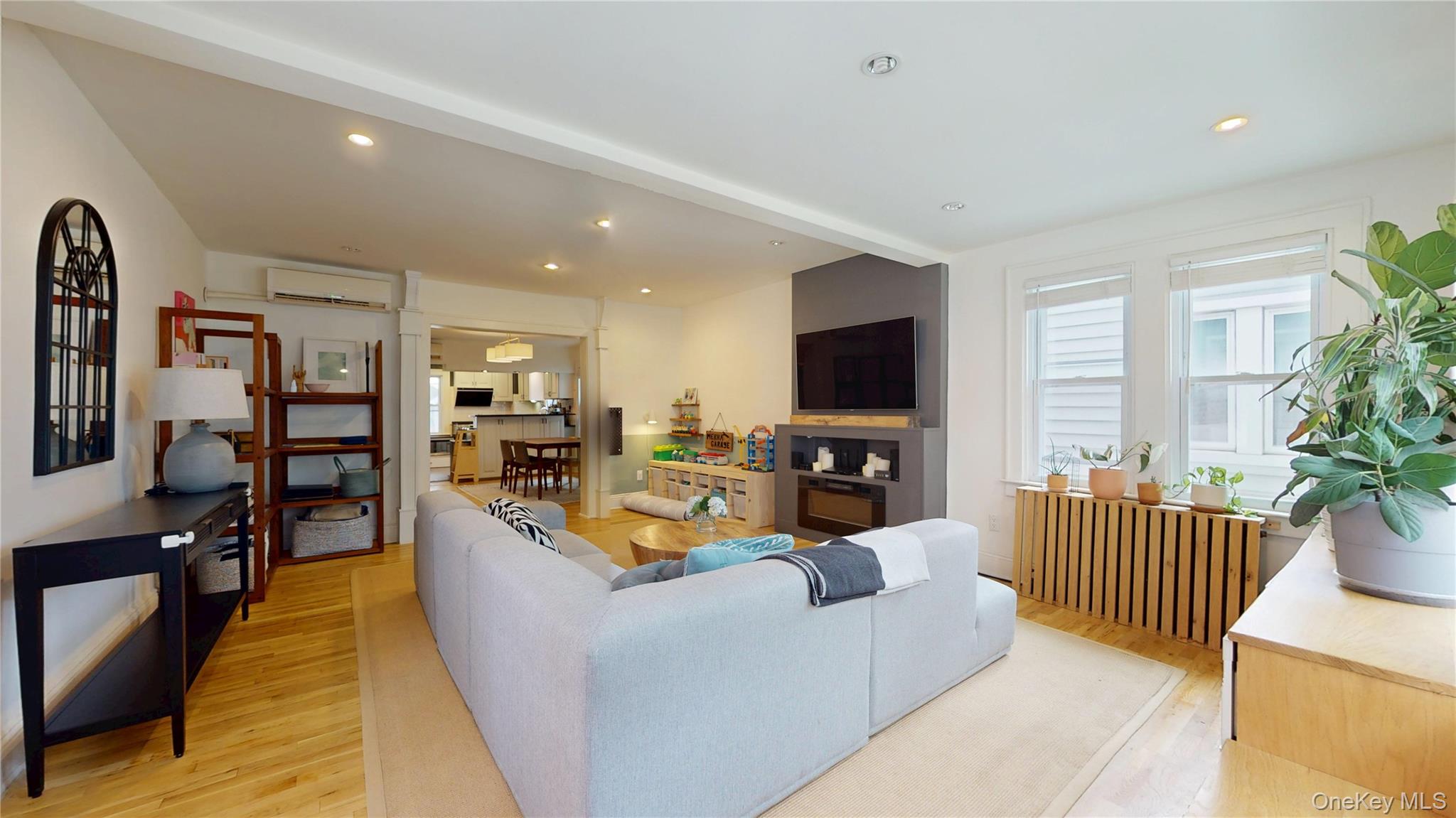 #2 photo, 6897 Alderton Street, Rego Park , NY 11374