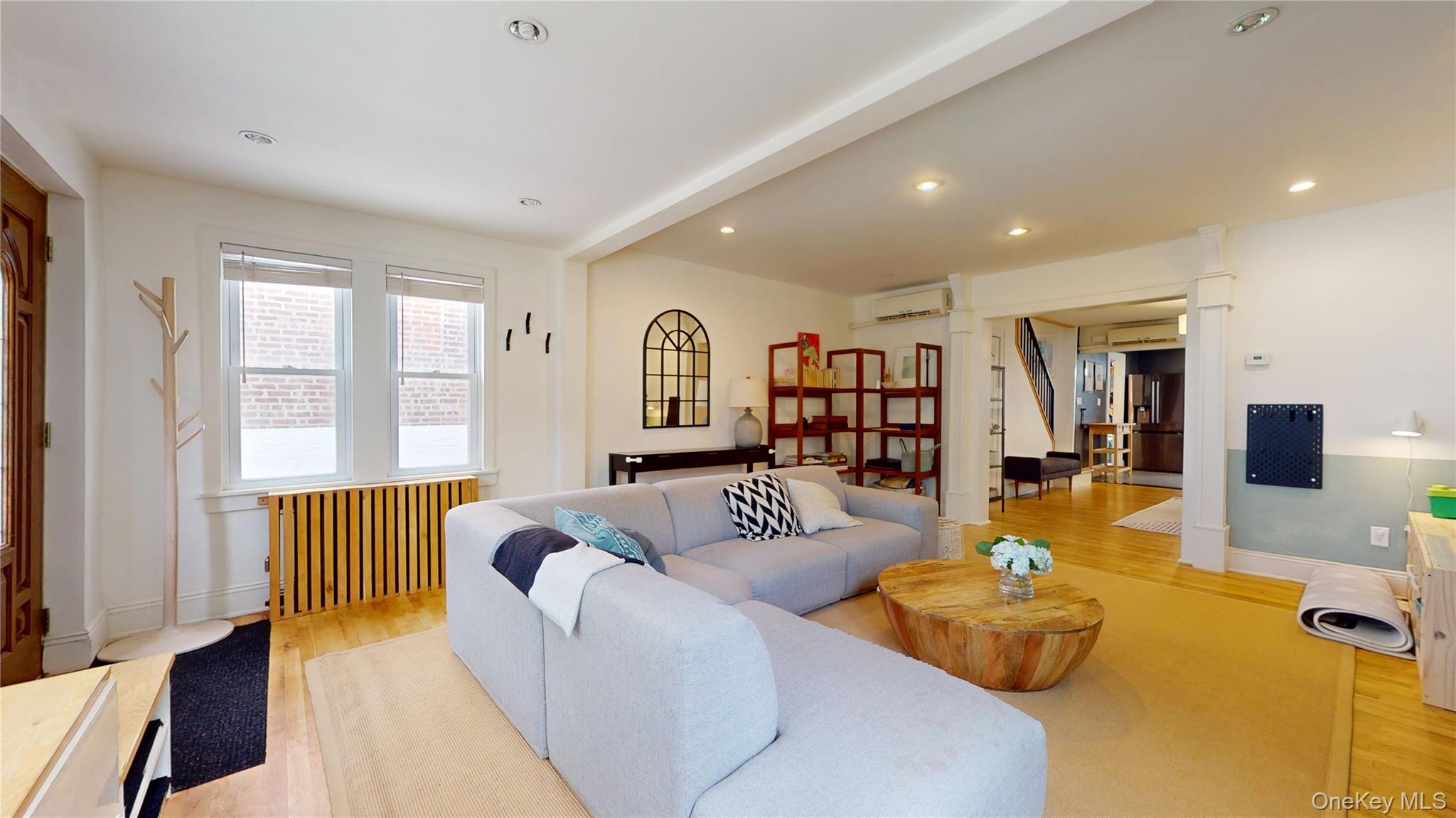 #4 photo, 6897 Alderton Street, Rego Park , NY 11374