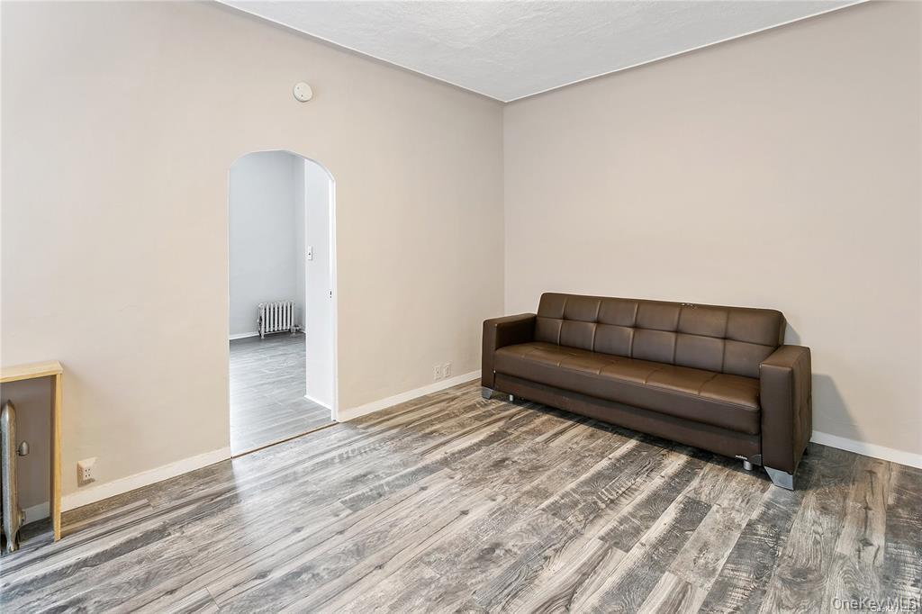 #6 photo, 97-28 41st Avenue, クイーンズ区 Corona , NY 11368