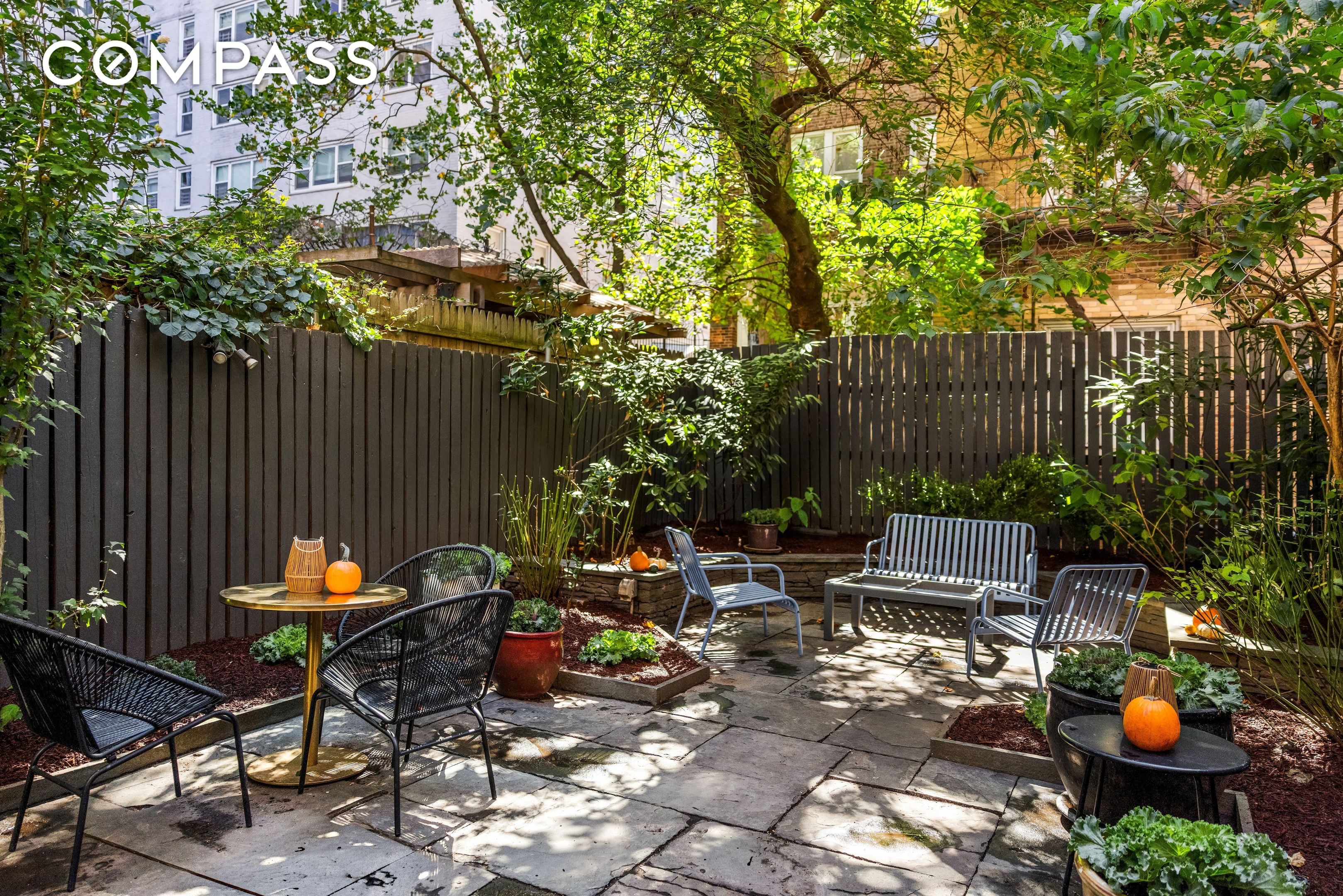 #20 photo, 112 W 13th Street, West Village , NY 10011