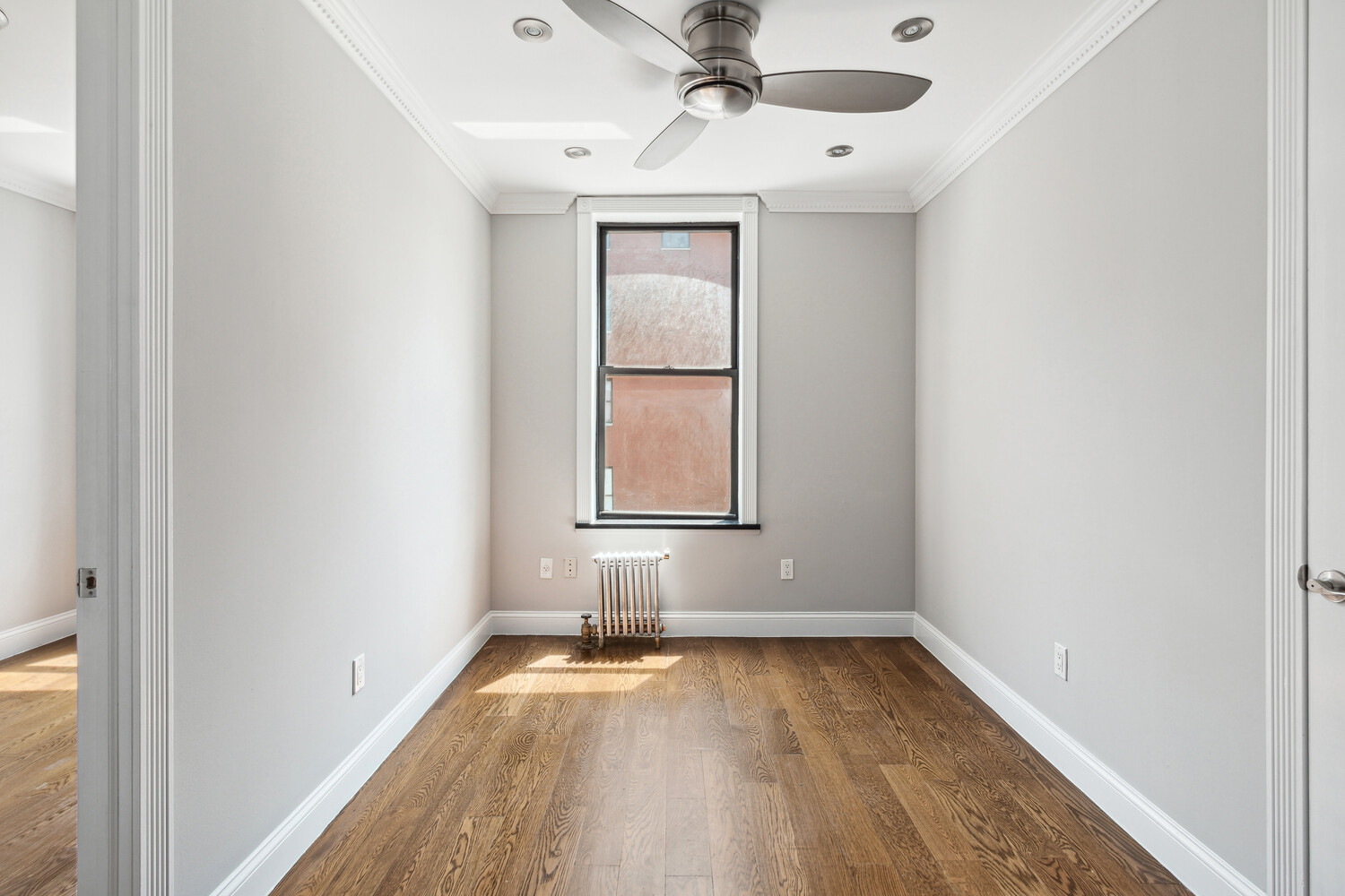 #4 photo, 459 W 50TH Street, マンハッタン Hells Kitchen , NY 10019