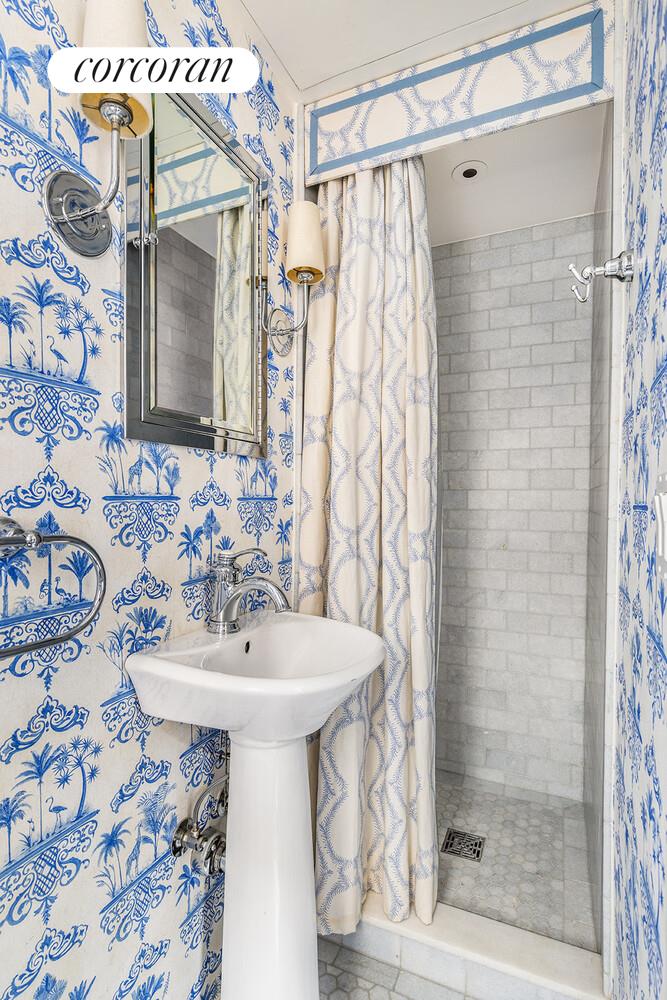 #17 photo, 130 E 75TH Street, Lenox Hill , NY 10021