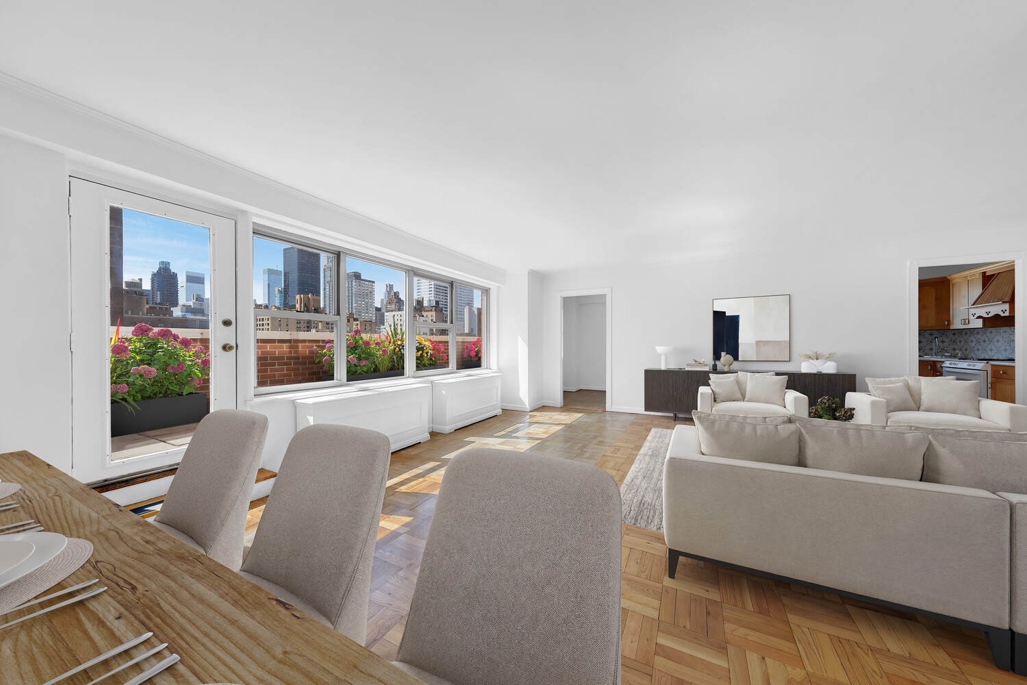 #1 photo, 360 E 72ND Street, Lenox Hill , NY 10021