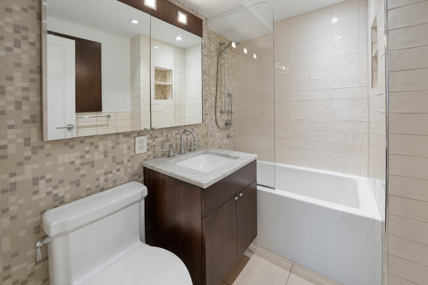 #5 photo, 345 E 69TH Street, Lenox Hill , NY 10021