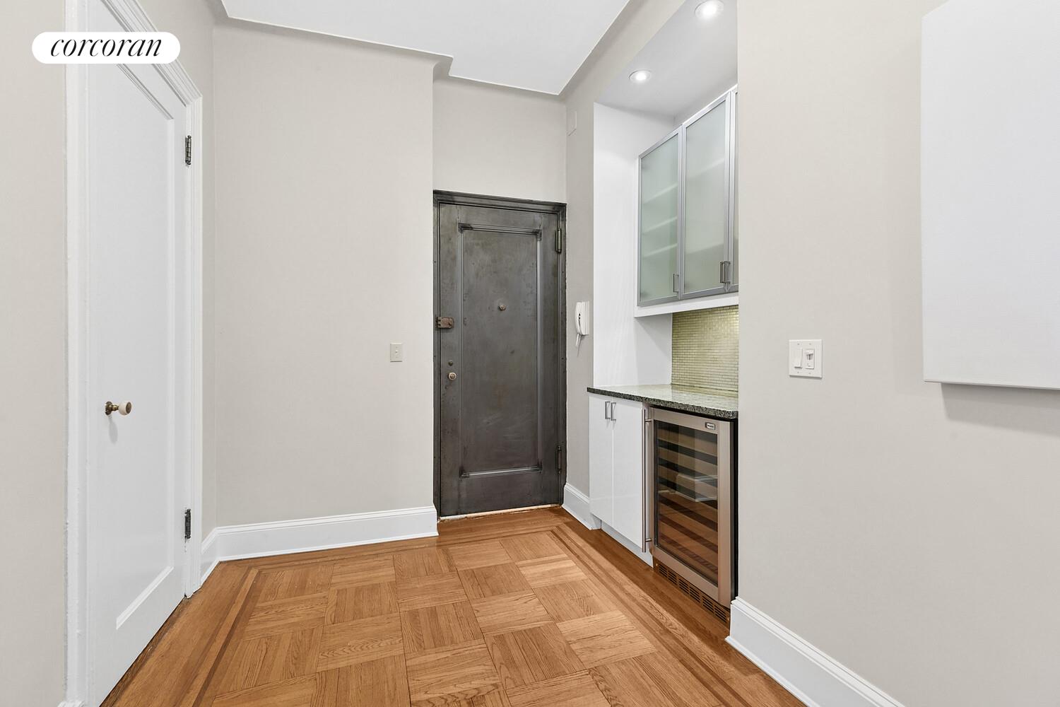 #8 photo, 590 W END Avenue, マンハッタン Upper West Side , NY 10024