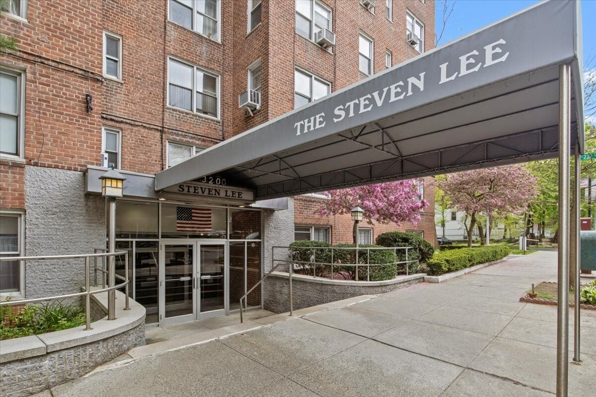 #18 photo, 3200 NETHERLAND Avenue, Central Riverdale , NY 10463