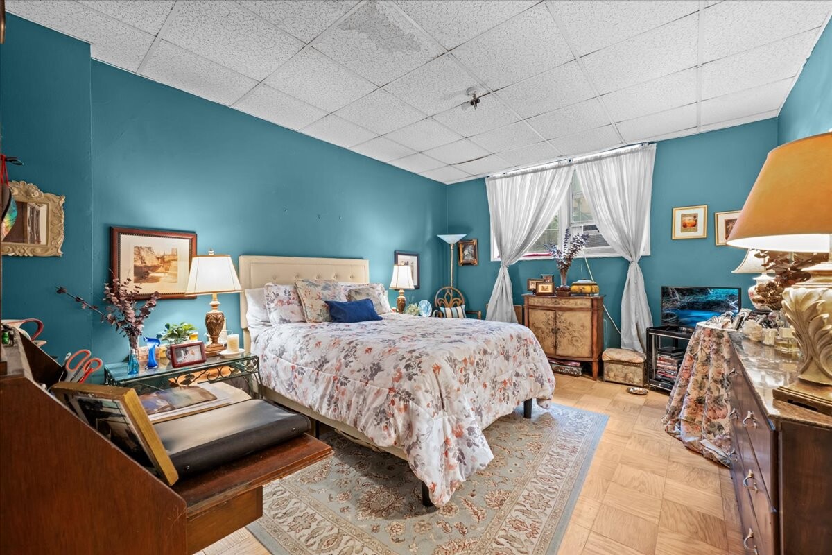 #9 photo, 3200 NETHERLAND Avenue, Central Riverdale , NY 10463