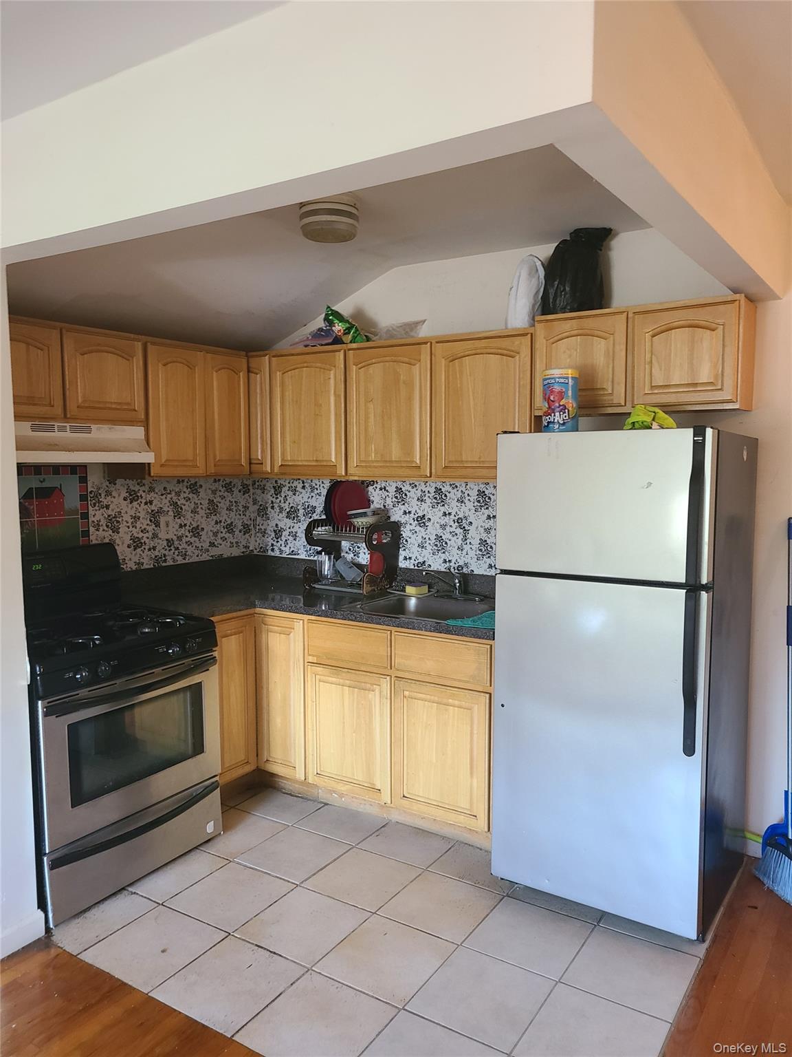 #4 photo, 252 Soundview Avenue, Bronx , NY 10473