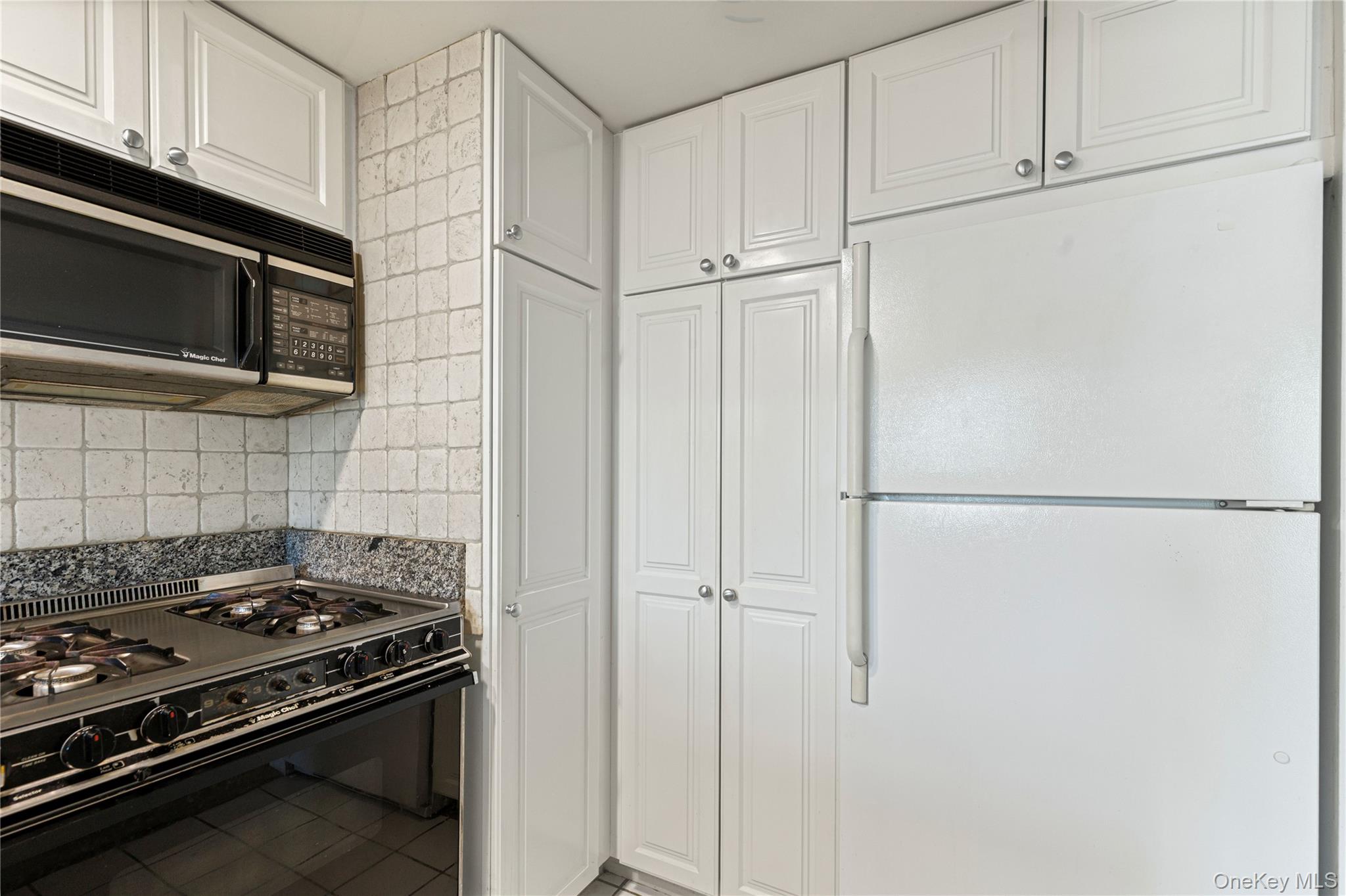 #7 photo, 10 Stewart Place, White Plains , NY 10603