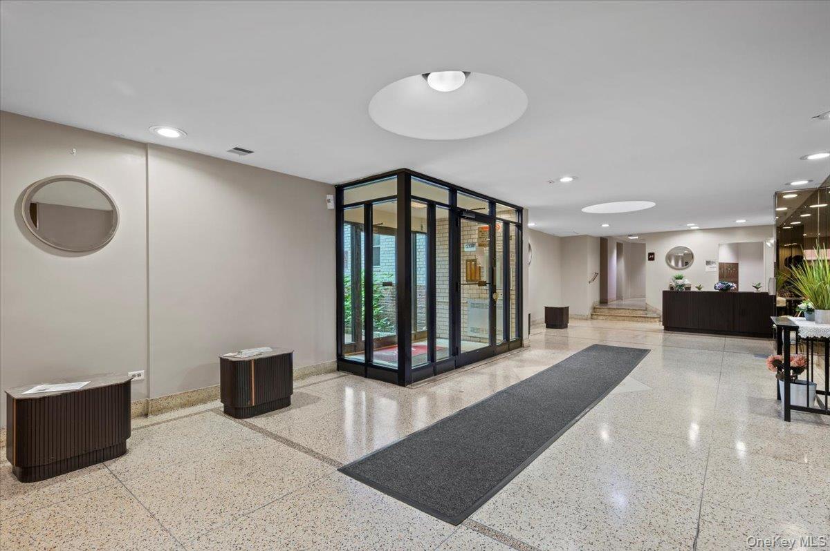 #18 photo, 4320 Van Cortlandt Park East, ブロンクス区 Bronx , NY 10470