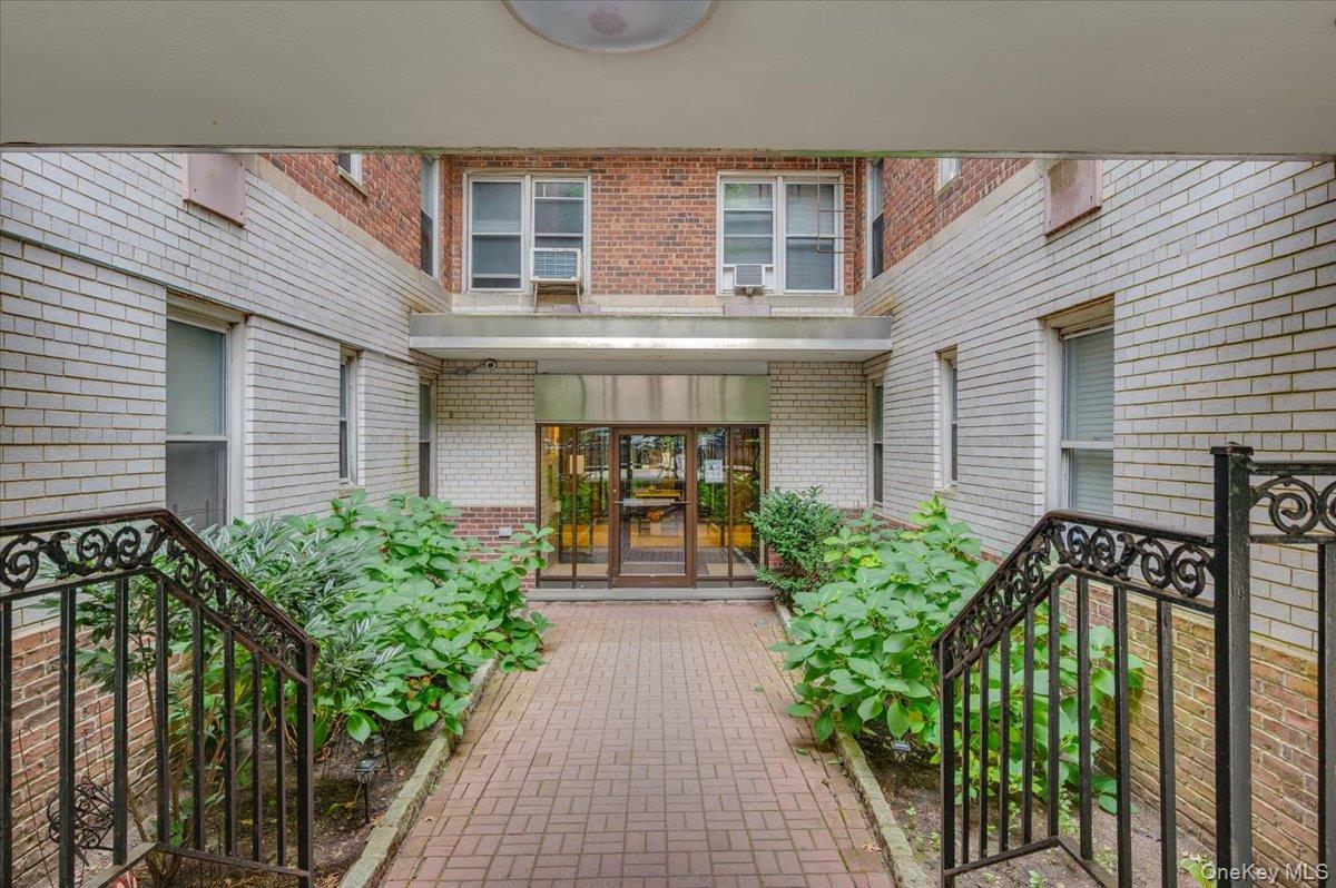 #2 photo, 4320 Van Cortlandt Park East, ブロンクス区 Bronx , NY 10470