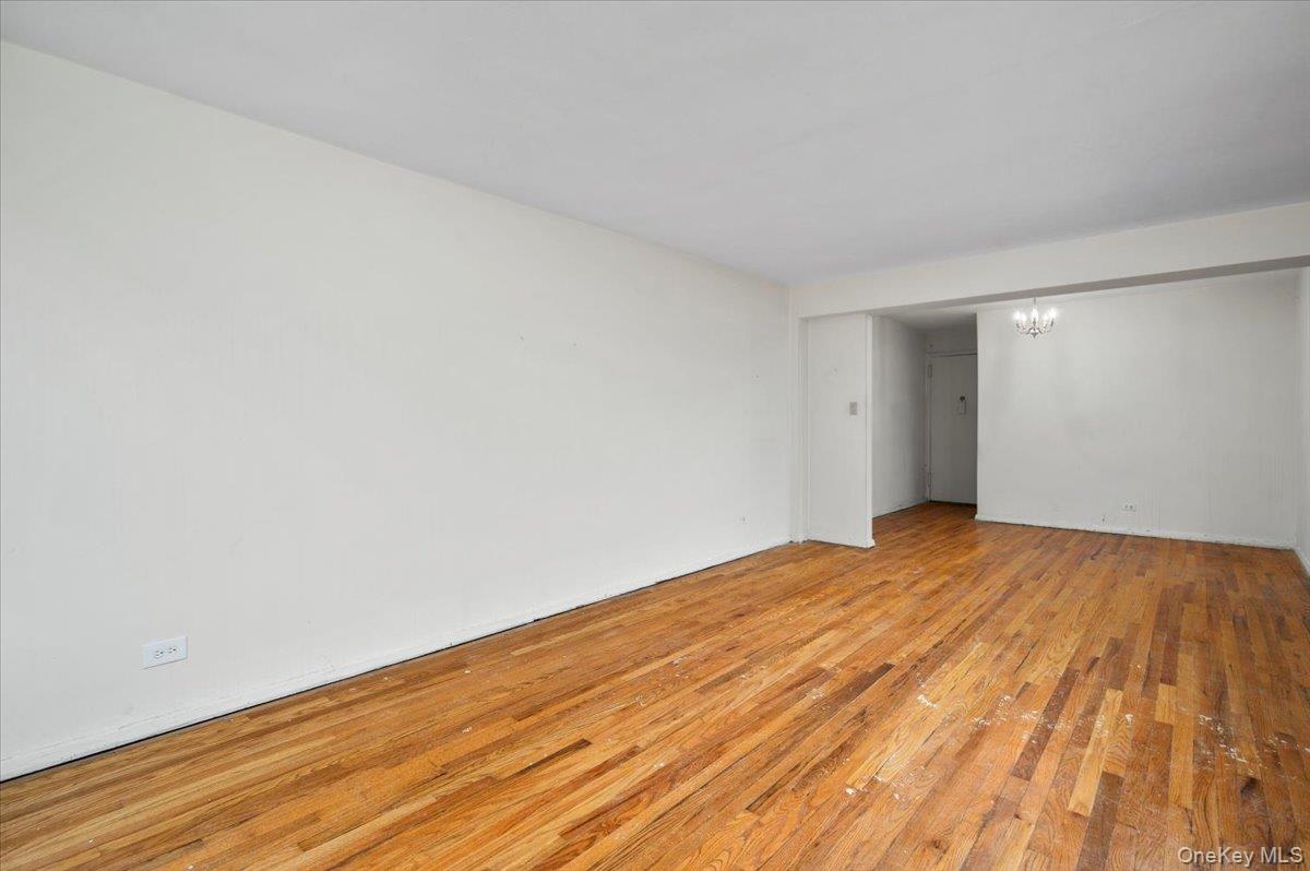 #8 photo, 4320 Van Cortlandt Park East, ブロンクス区 Bronx , NY 10470