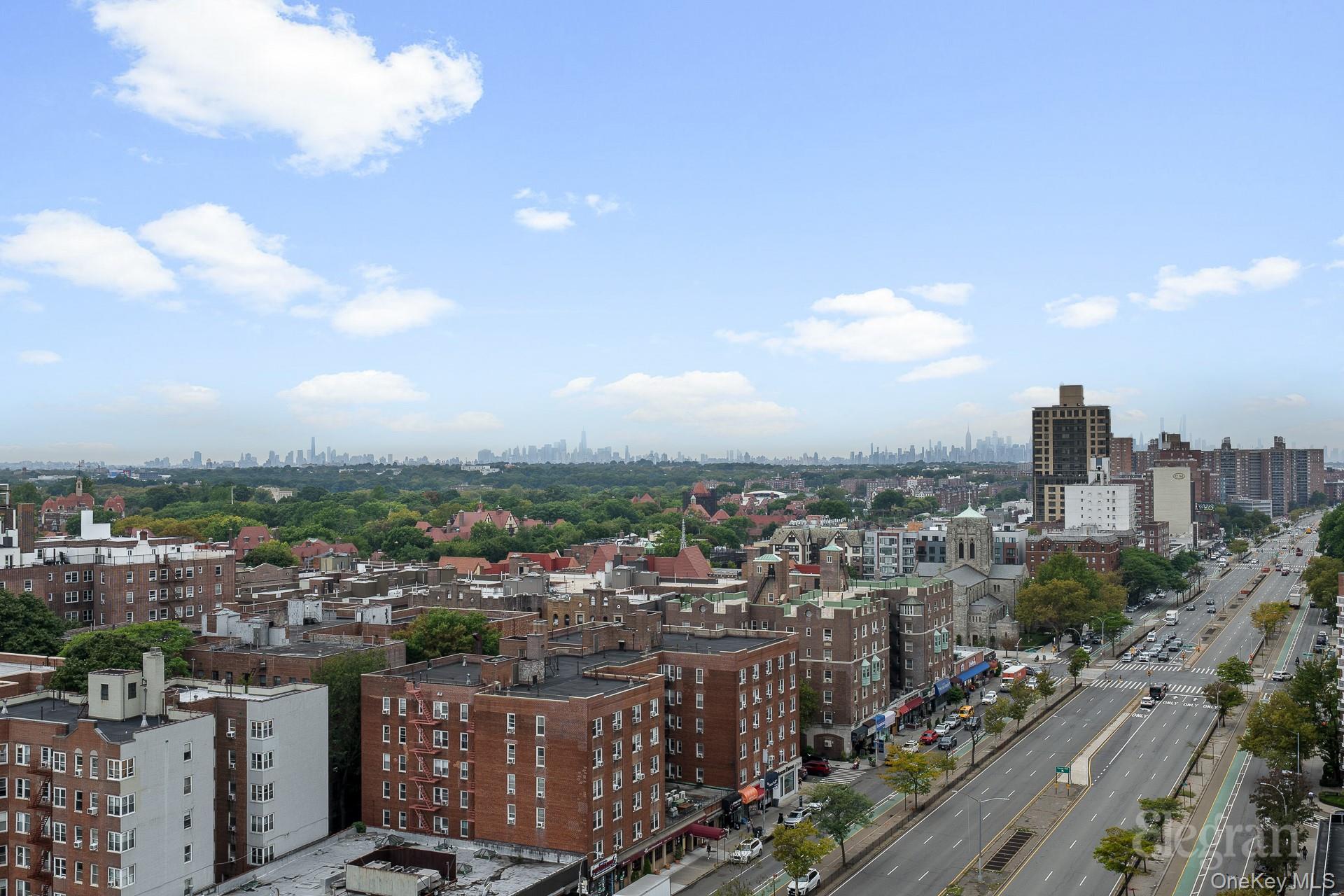 #15 photo, 11201 Queens Boulevard, クイーンズ区 Forest Hills , NY 11375