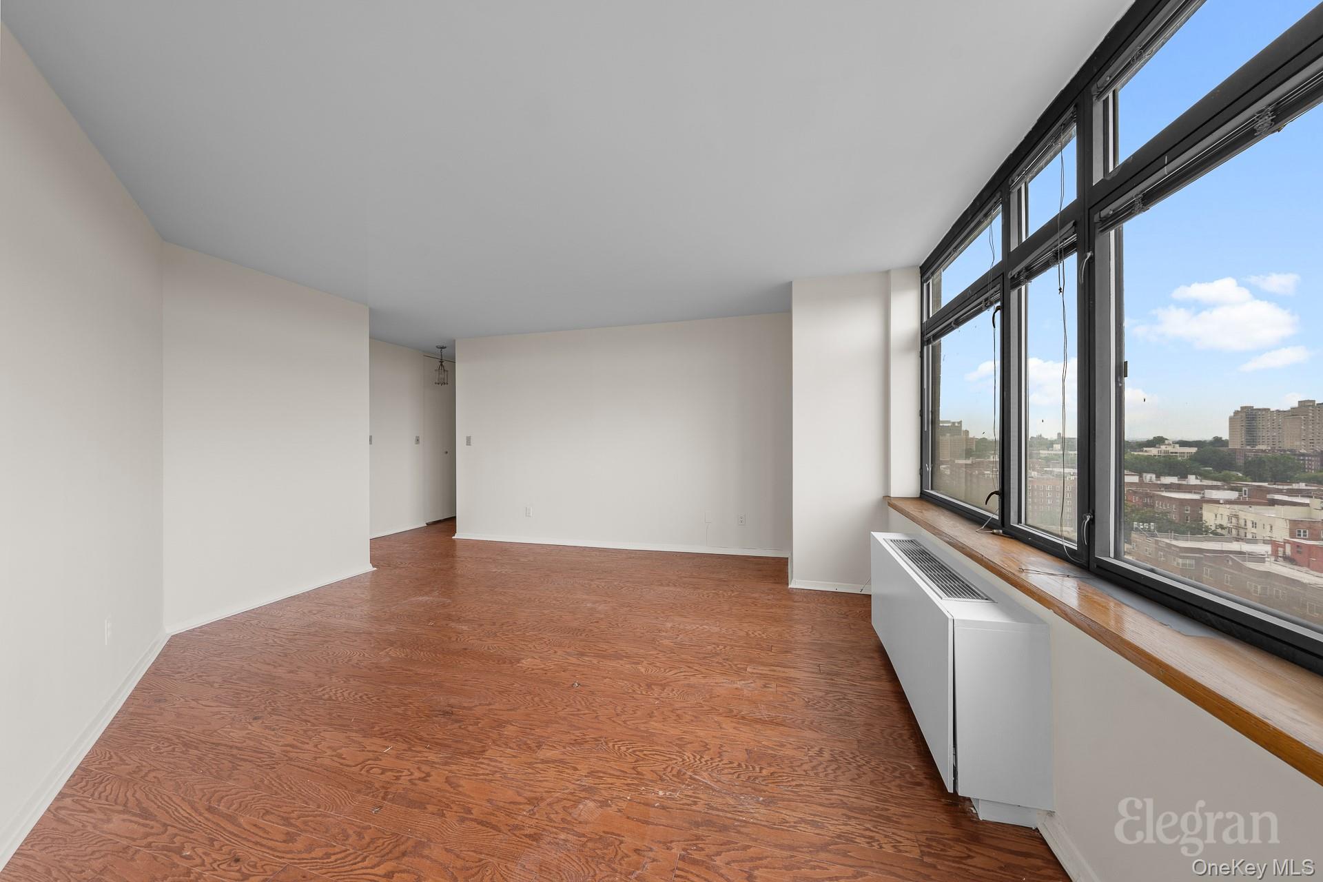 #7 photo, 11201 Queens Boulevard, クイーンズ区 Forest Hills , NY 11375