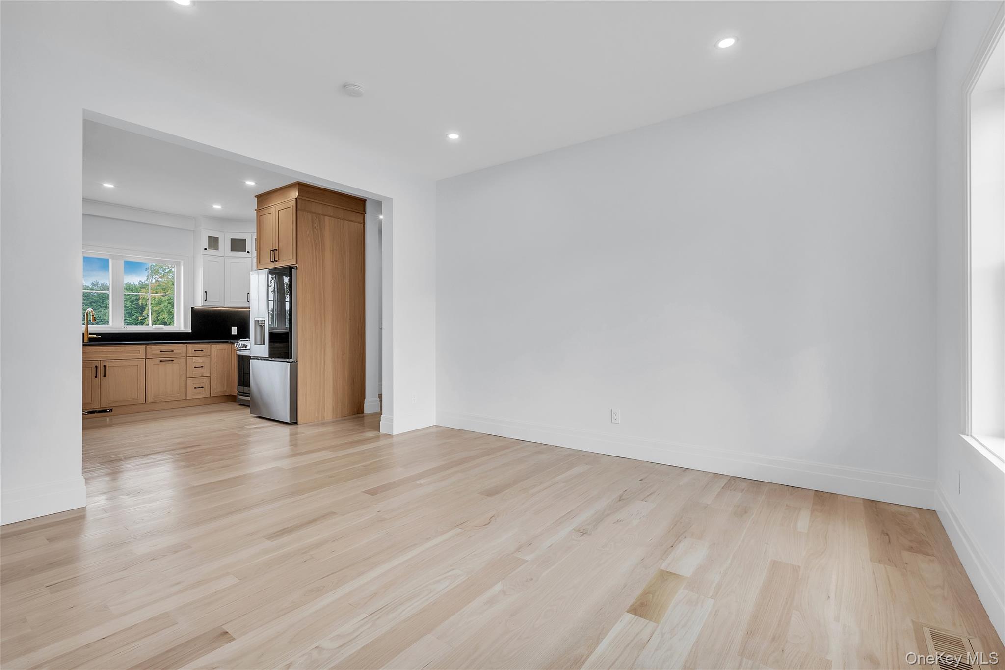 #4 photo, 1726 Tower Court, Mohegan Lake , NY 10547