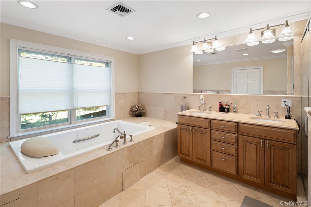 #16 photo, 2 Fox Den Lane, North Salem , NY 10560