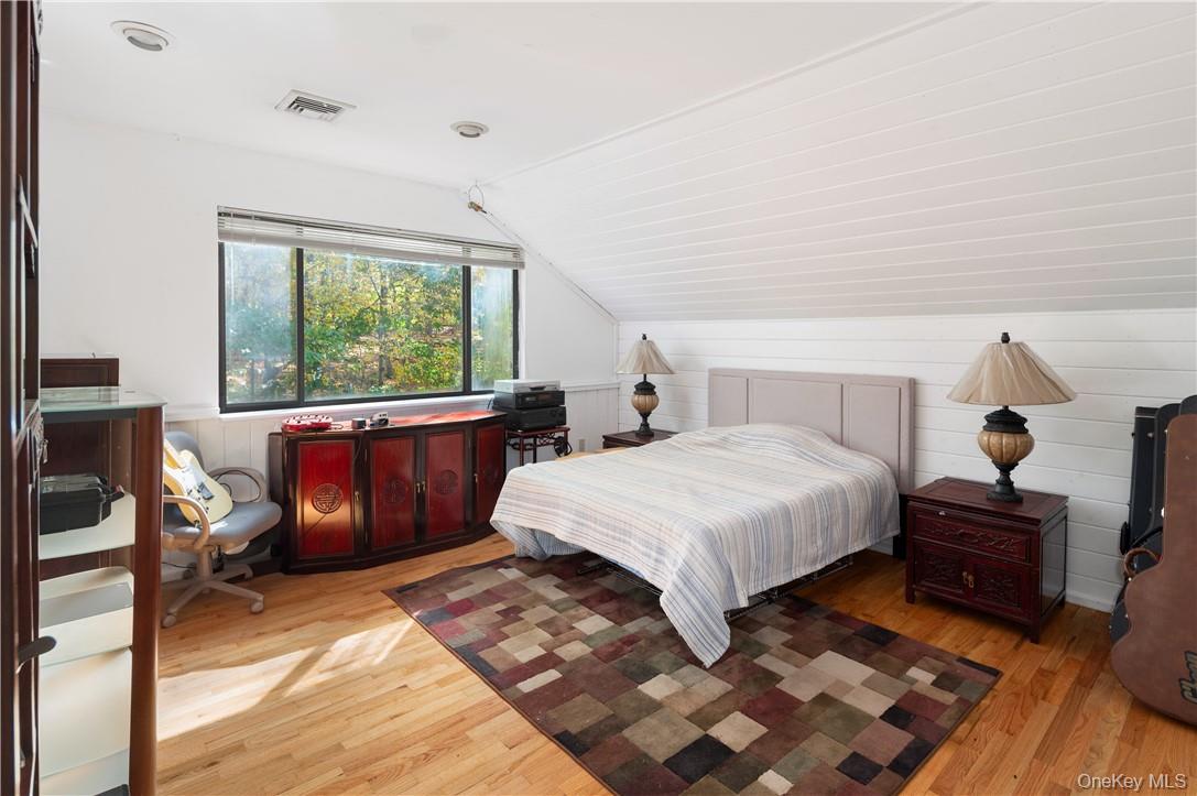 #18 photo, 2 Fox Den Lane, North Salem , NY 10560