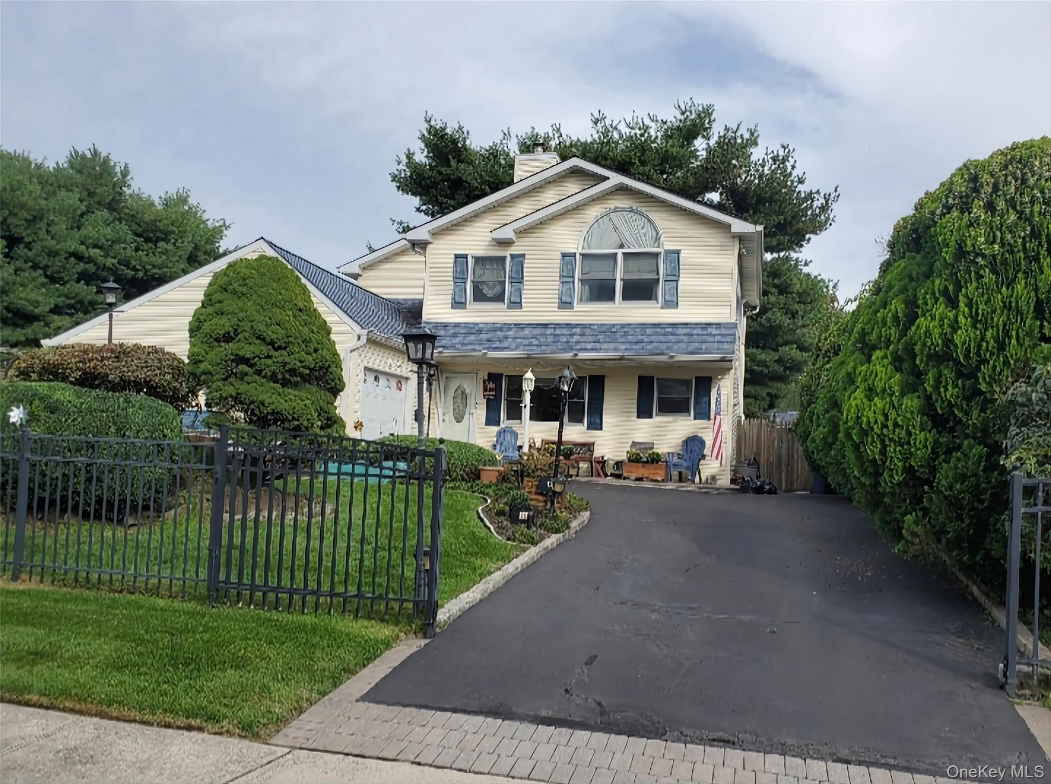 #1 photo, 176 Avondale Drive, Centereach , NY 11720