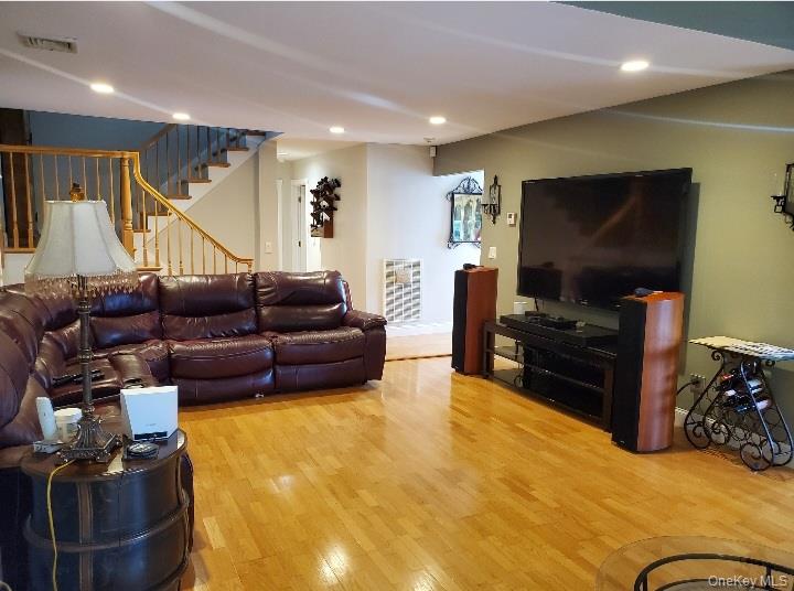 #11 photo, 176 Avondale Drive, Centereach , NY 11720