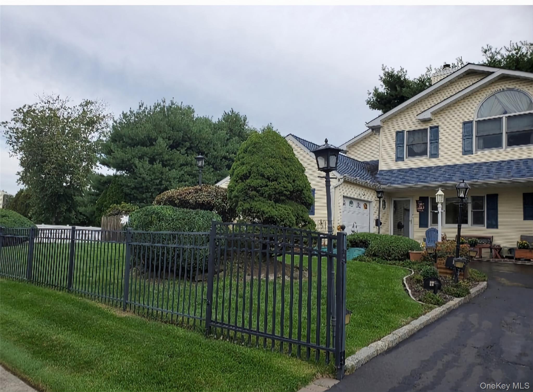 #3 photo, 176 Avondale Drive, Centereach , NY 11720