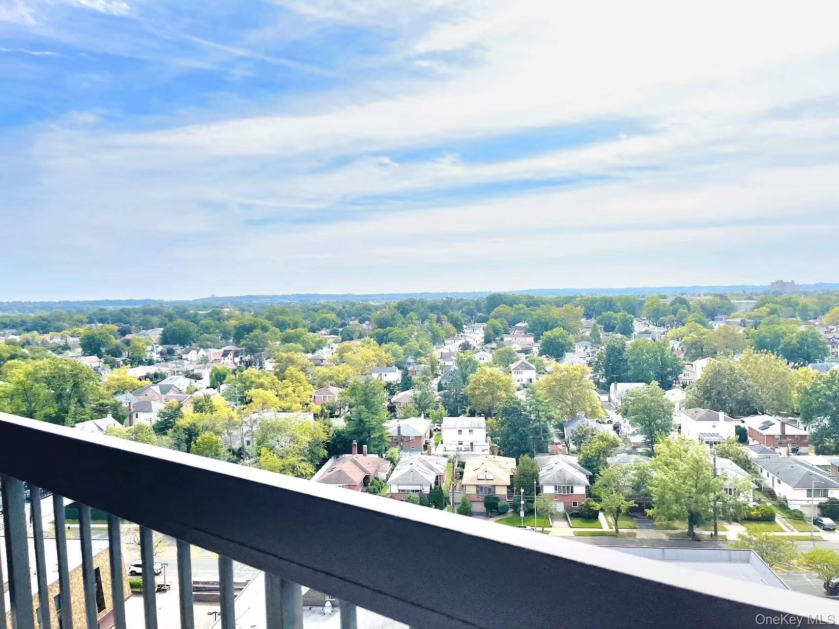 #1 photo, 1 Bay Club Drive, बेसाइड Bayside , NY 11360