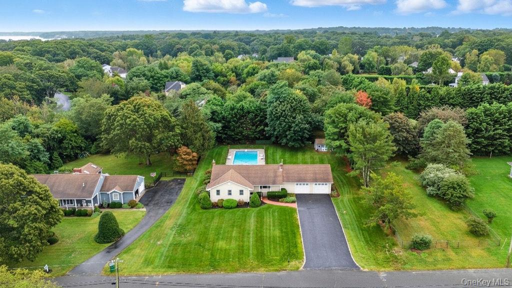 #1 photo, 440 Jernick Lane, सफ़ोक काउंटी Southold , NY 11971