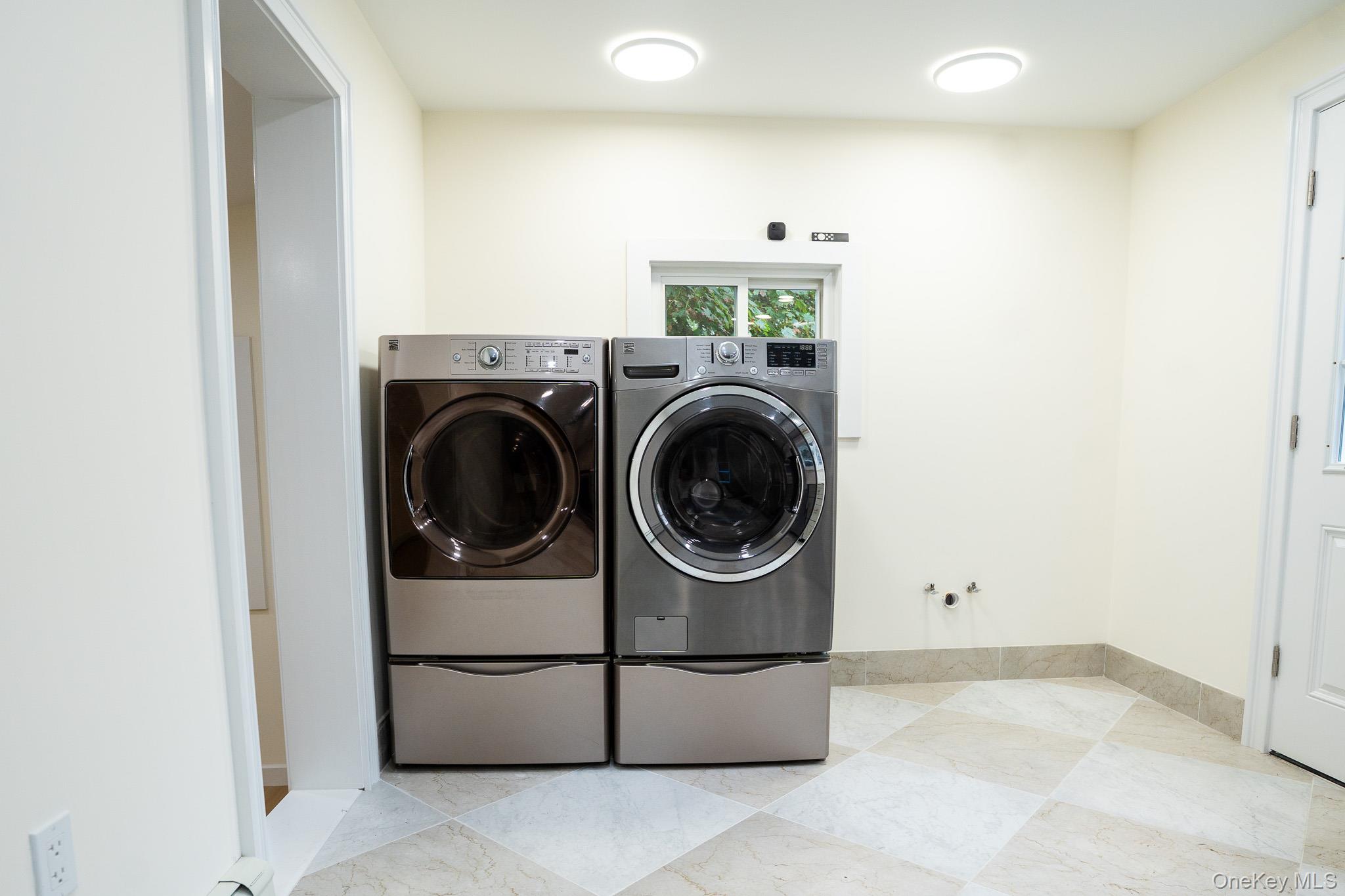 #10 photo, 1264 Broadway Avenue, Holbrook , NY 11741