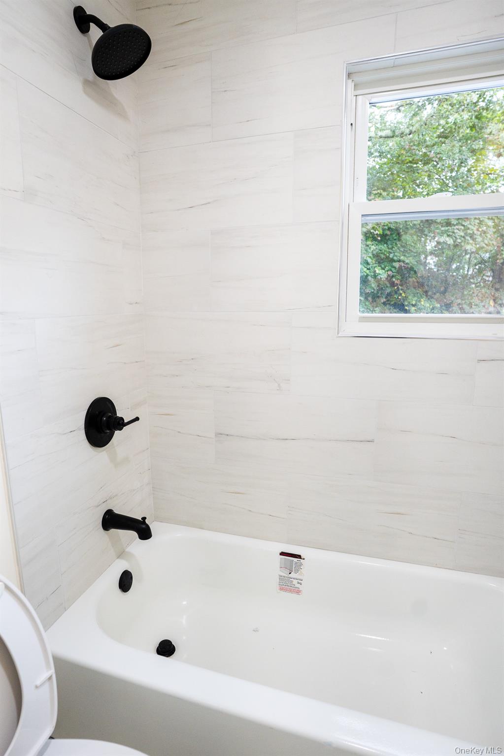 #12 photo, 1264 Broadway Avenue, Holbrook , NY 11741