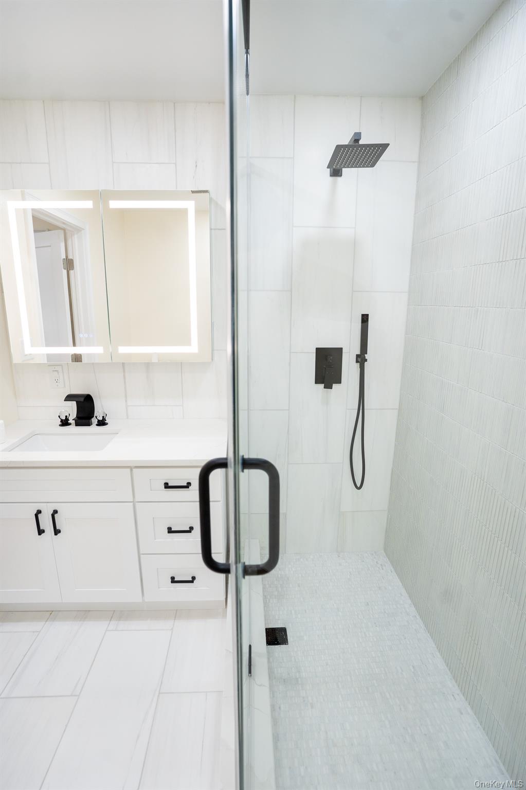 #19 photo, 1264 Broadway Avenue, Holbrook , NY 11741