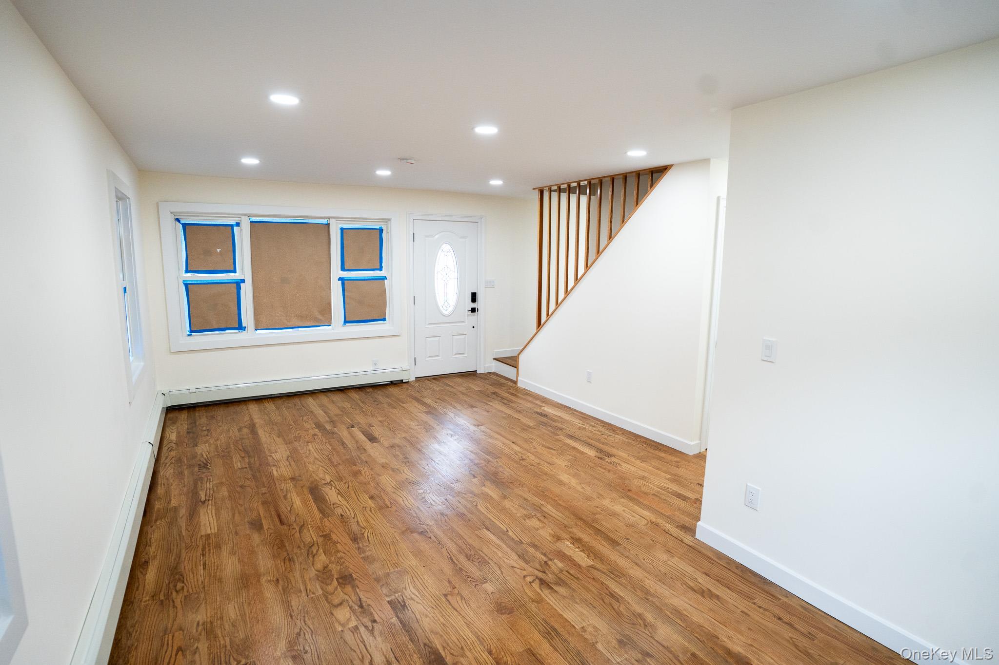 #5 photo, 1264 Broadway Avenue, Holbrook , NY 11741