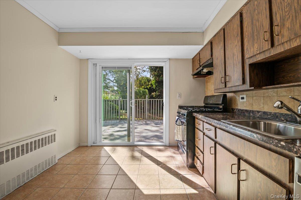 #12 photo, 15 Alma Lane, Plainview , NY 11803