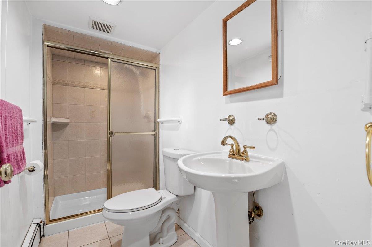 #20 photo, 15 Alma Lane, Plainview , NY 11803