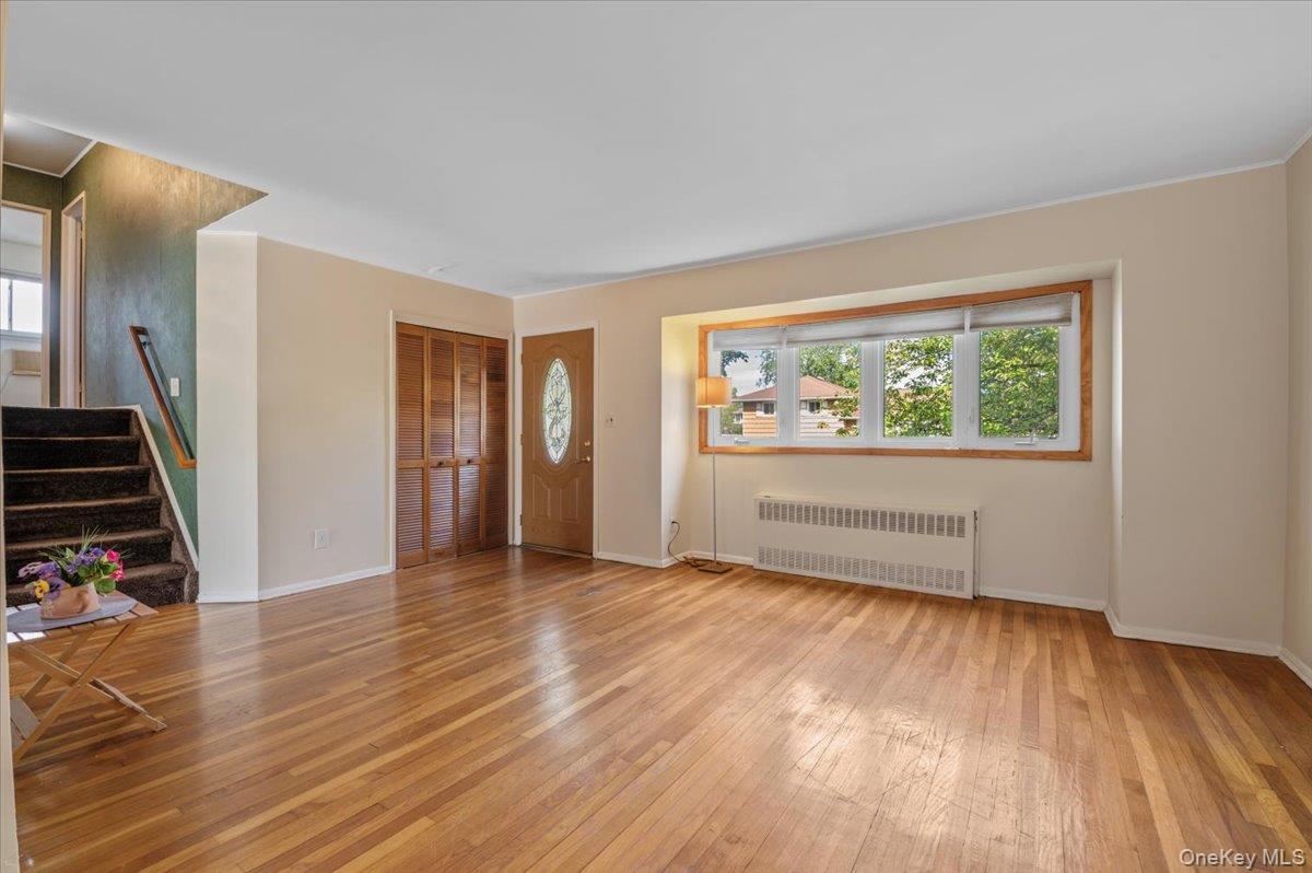 #5 photo, 15 Alma Lane, Plainview , NY 11803