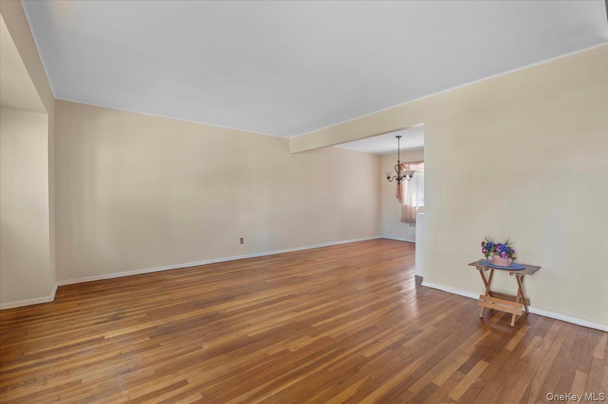 #9 photo, 15 Alma Lane, Plainview , NY 11803