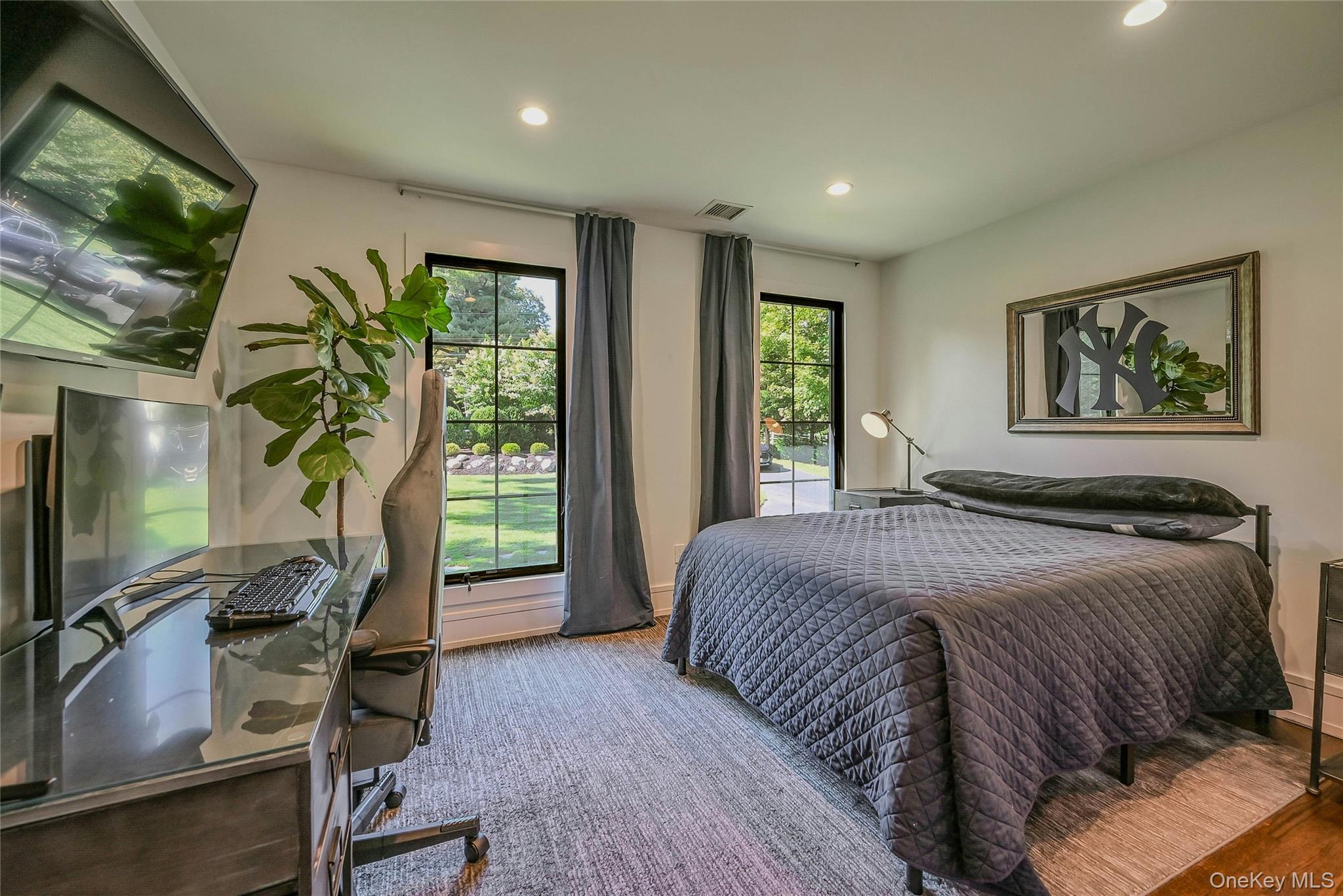 #17 photo, 262 Huntington Bay Road, Huntington Bay , NY 11743