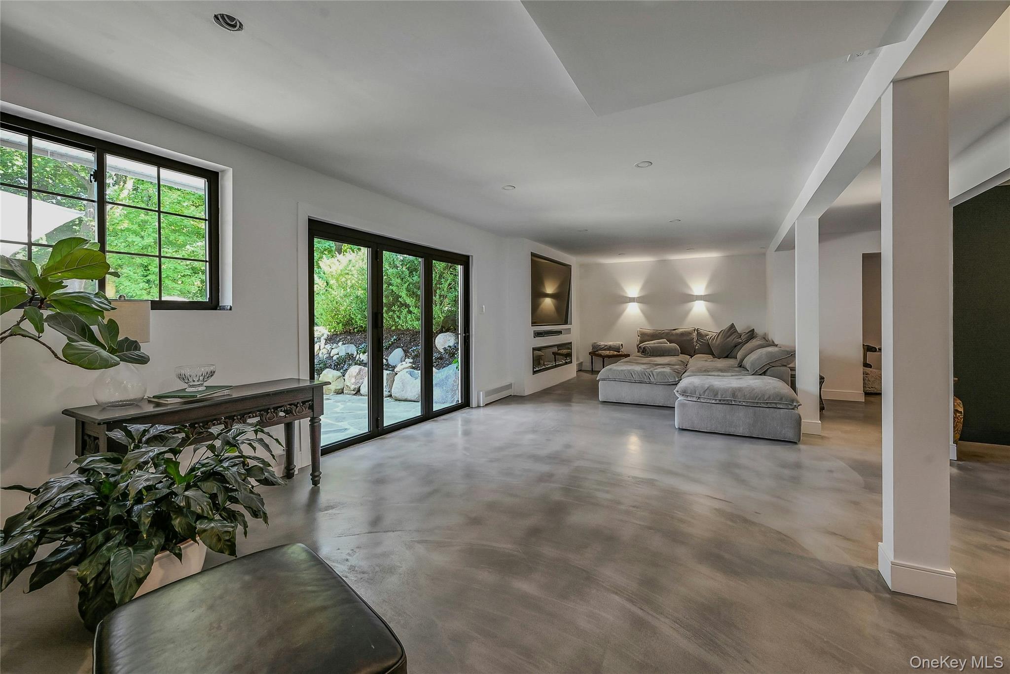 #19 photo, 262 Huntington Bay Road, Huntington Bay , NY 11743