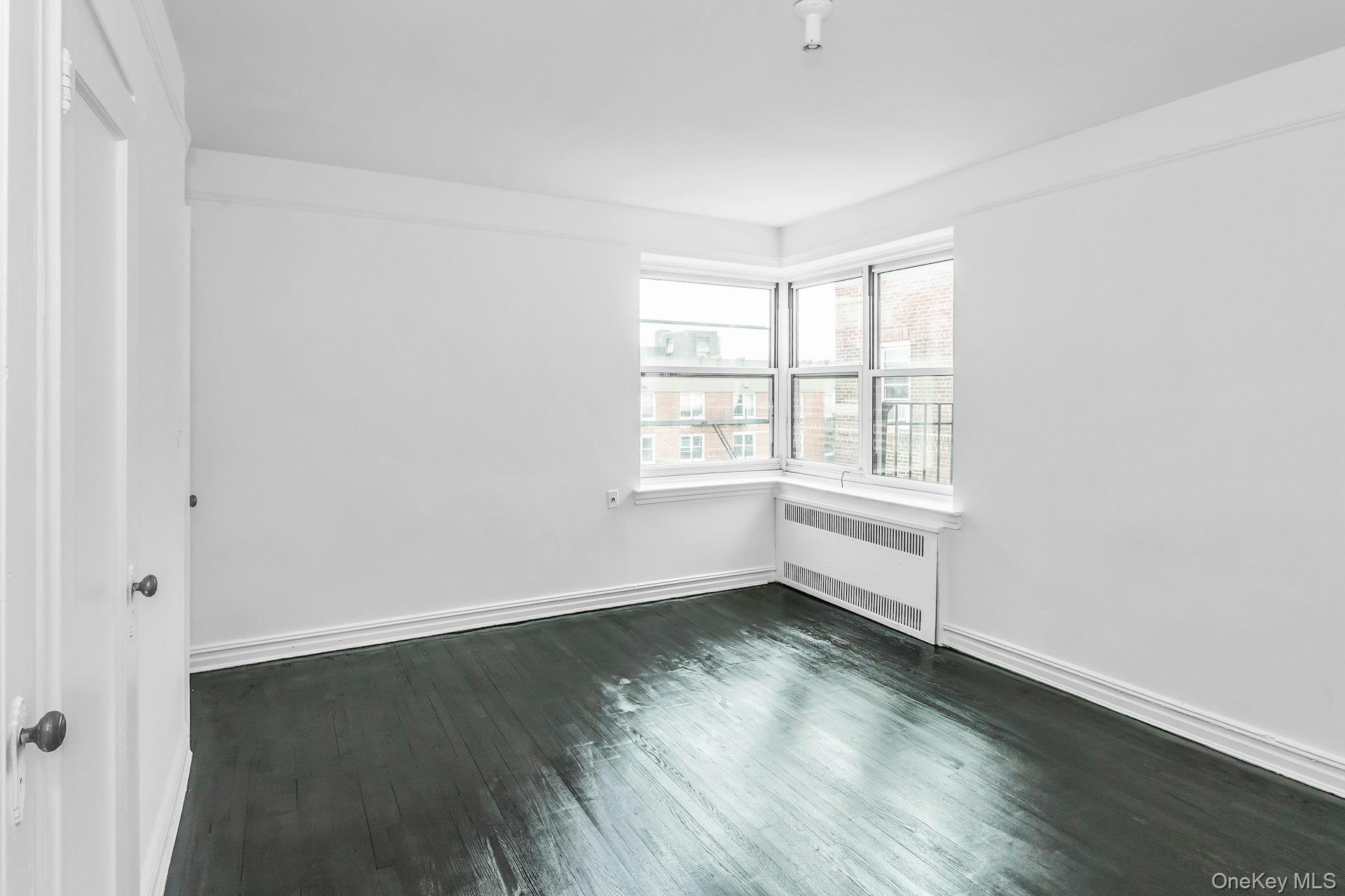 #11 photo, 99-45 67th Road, クイーンズ区 Forest Hills , NY 11375