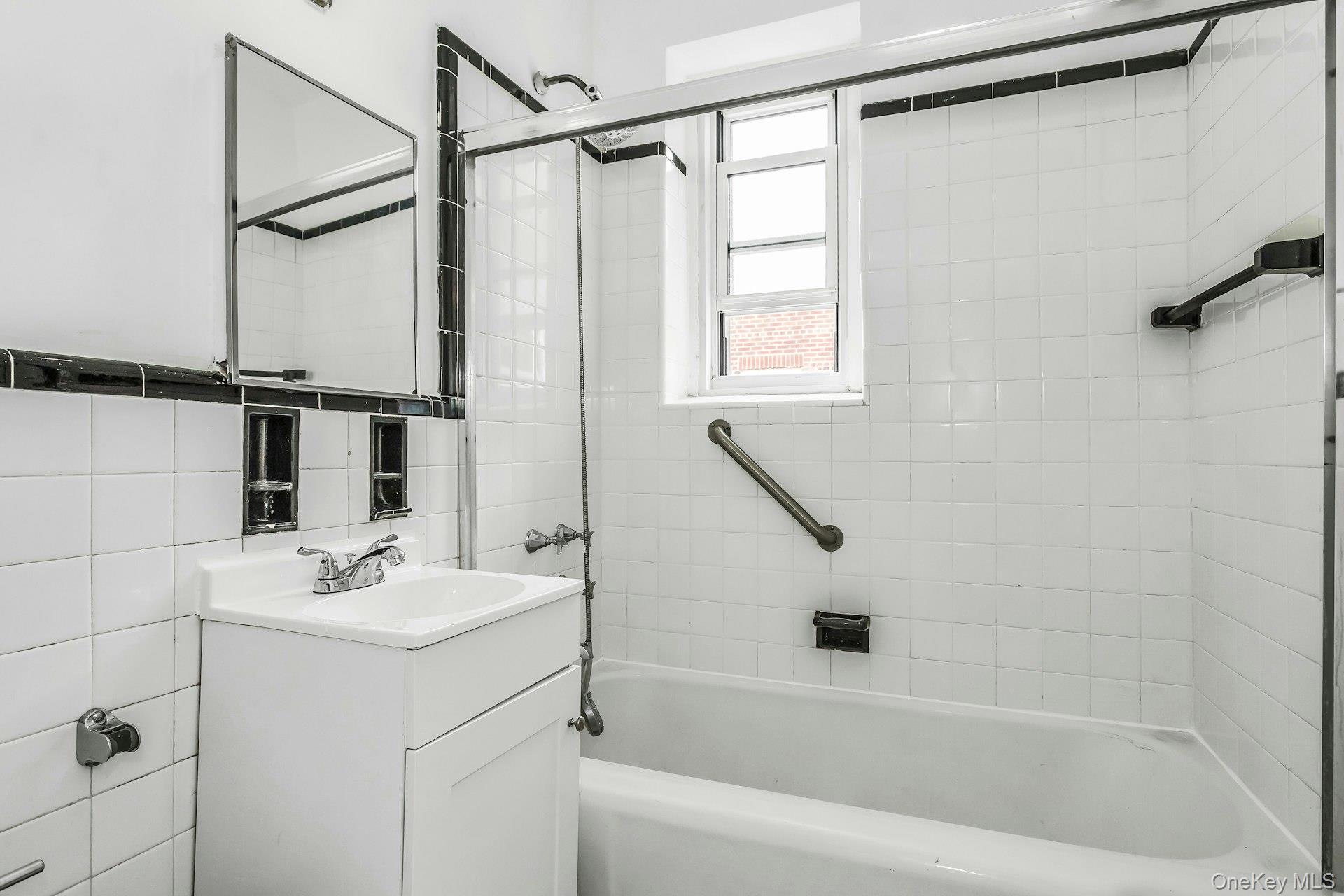 #17 photo, 99-45 67th Road, クイーンズ区 Forest Hills , NY 11375