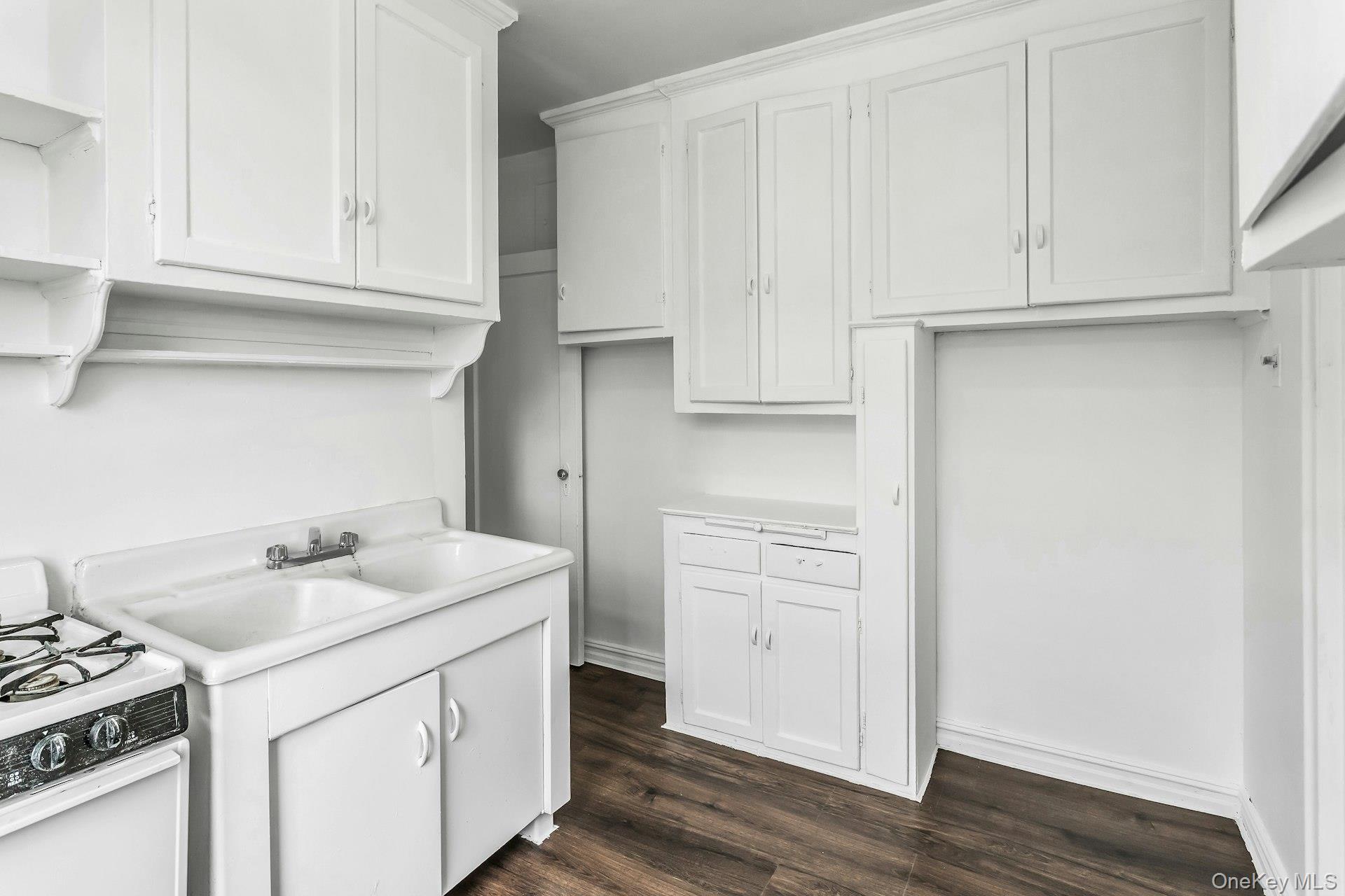 #8 photo, 99-45 67th Road, クイーンズ区 Forest Hills , NY 11375