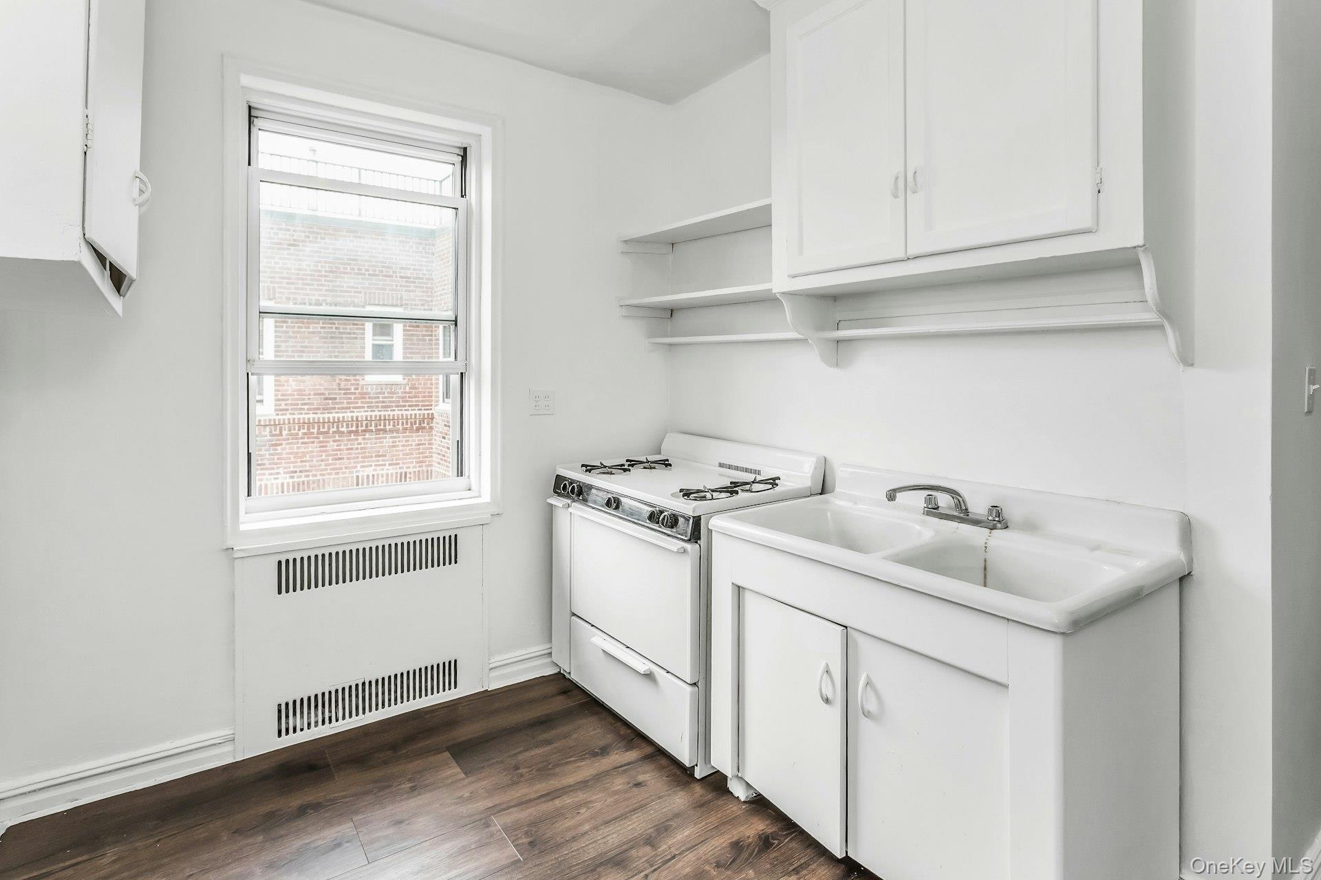 #9 photo, 99-45 67th Road, クイーンズ区 Forest Hills , NY 11375