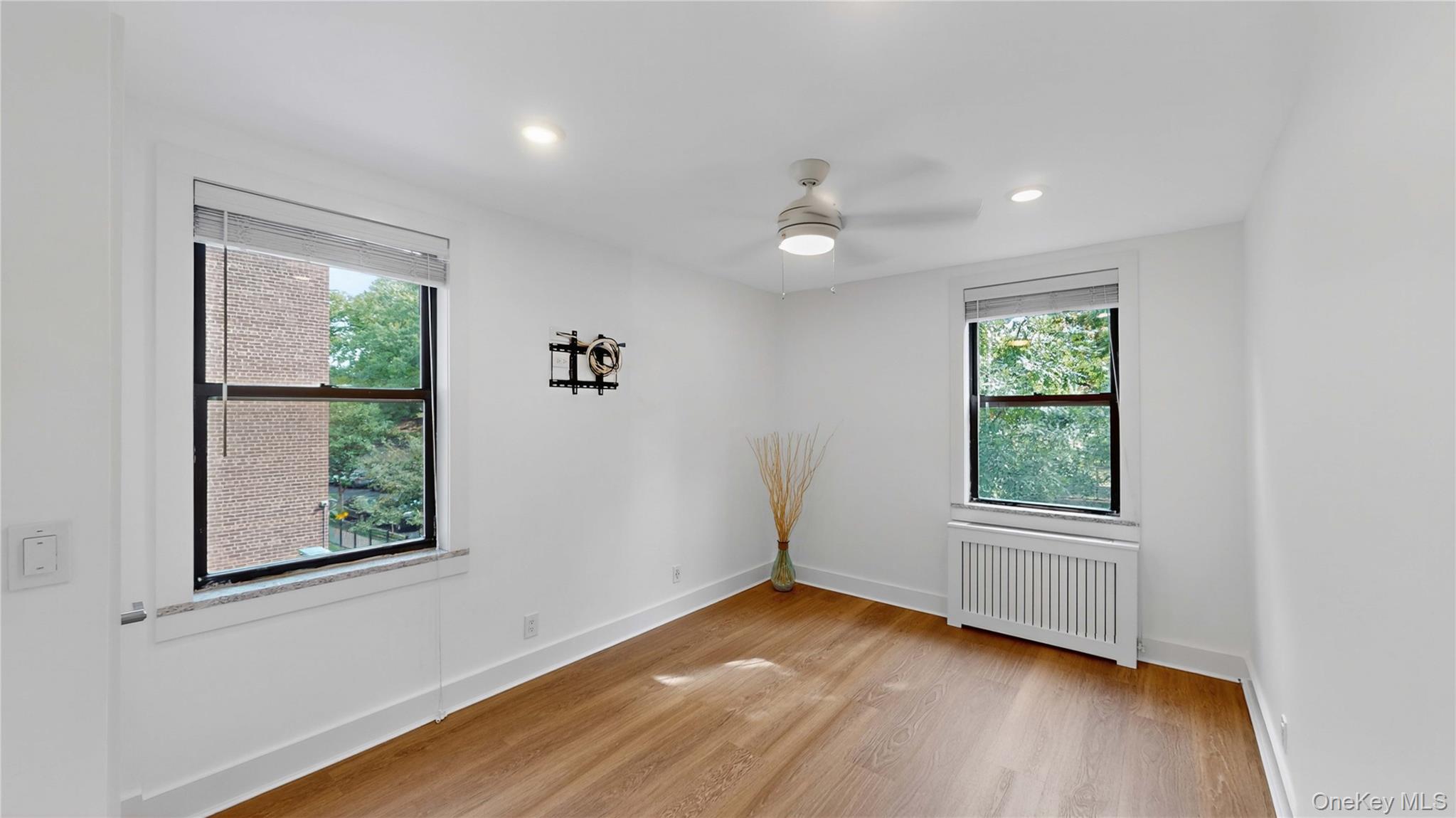 #11 photo, 52-21 39th Road, クイーンズ区 Woodside , NY 11377