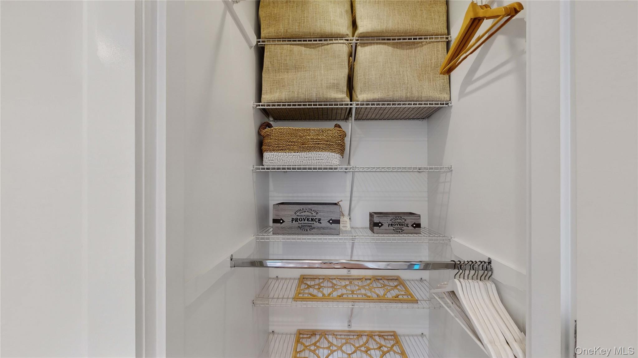 #16 photo, 52-21 39th Road, クイーンズ区 Woodside , NY 11377