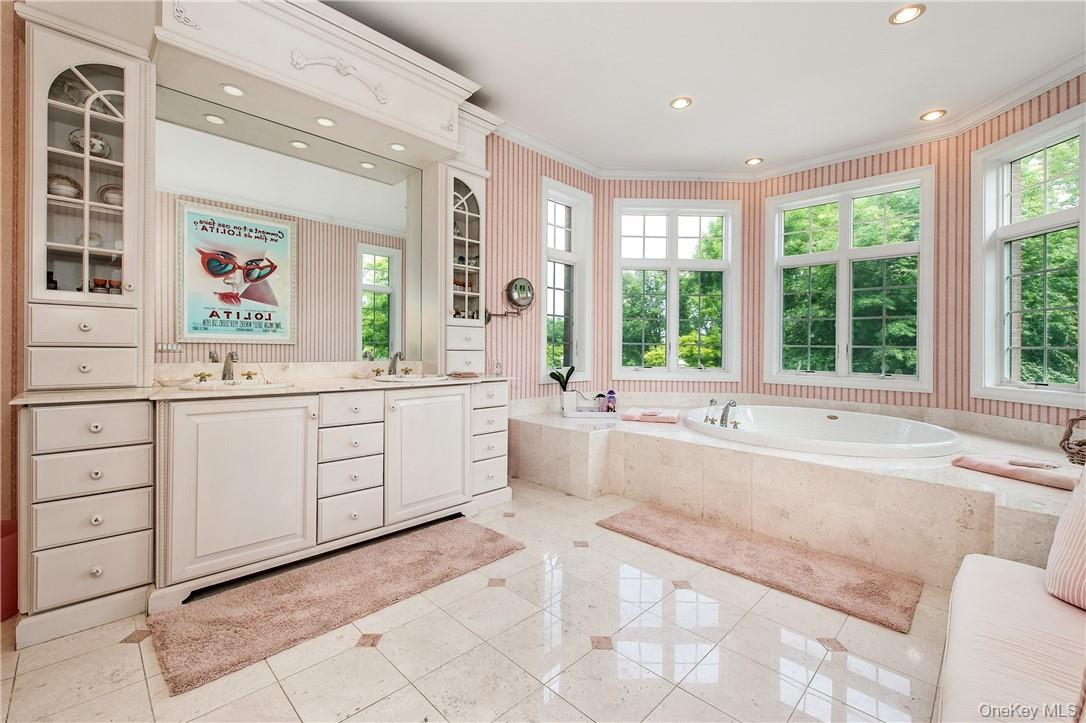 #13 photo, 11 Fawn Lane, Armonk , NY 10504