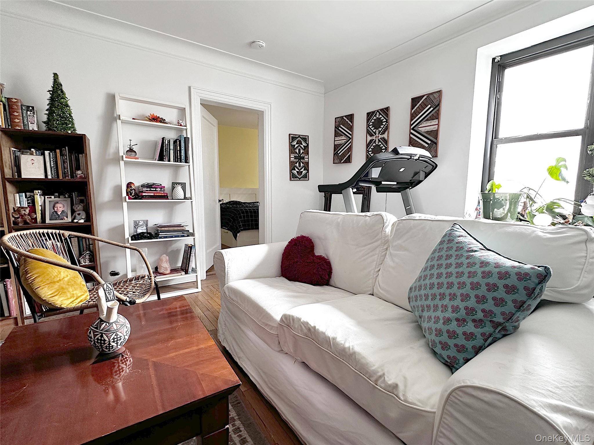 #15 photo, 17 N Chatsworth Avenue, Larchmont , NY 10538