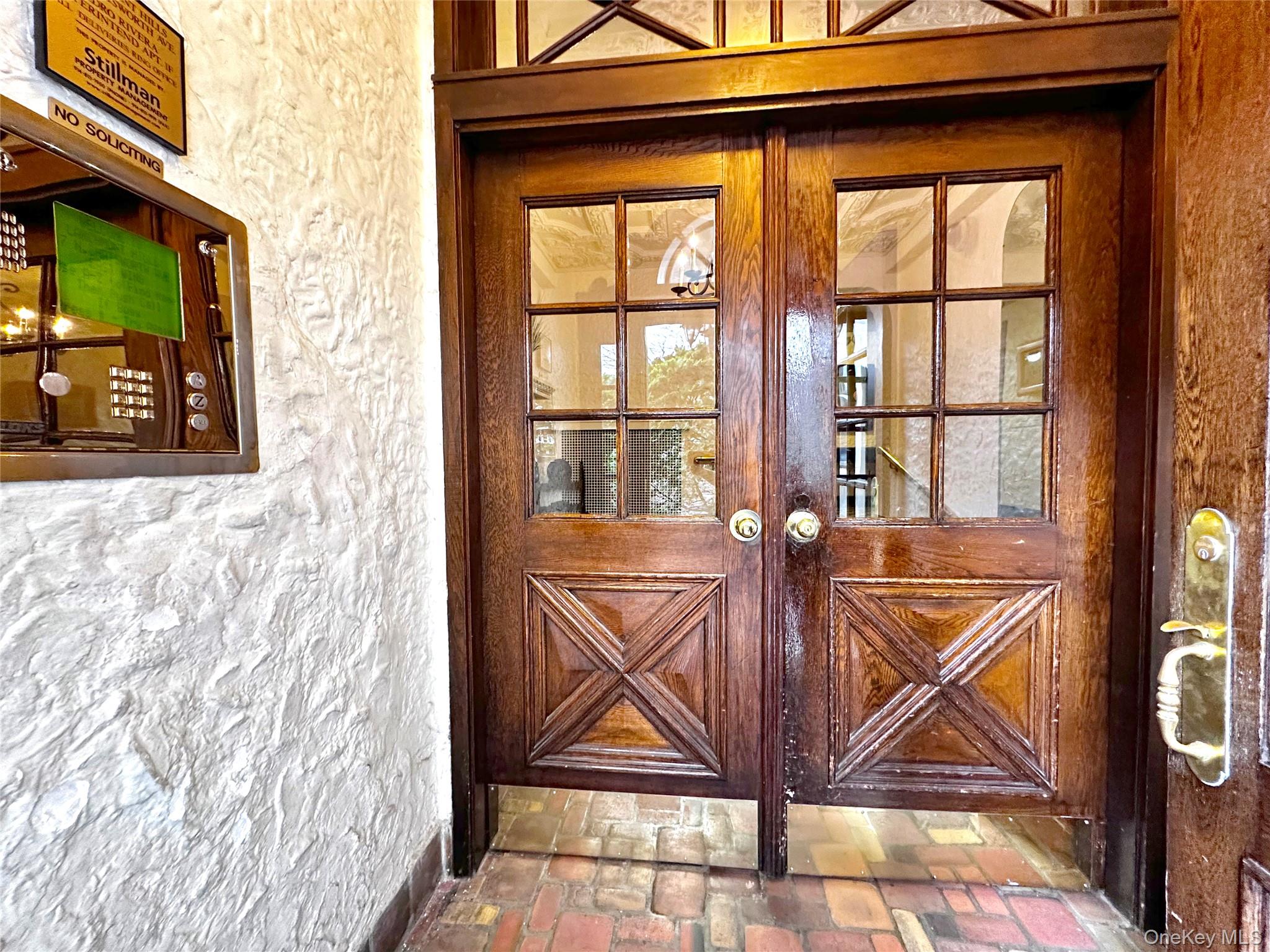 #17 photo, 17 N Chatsworth Avenue, Larchmont , NY 10538