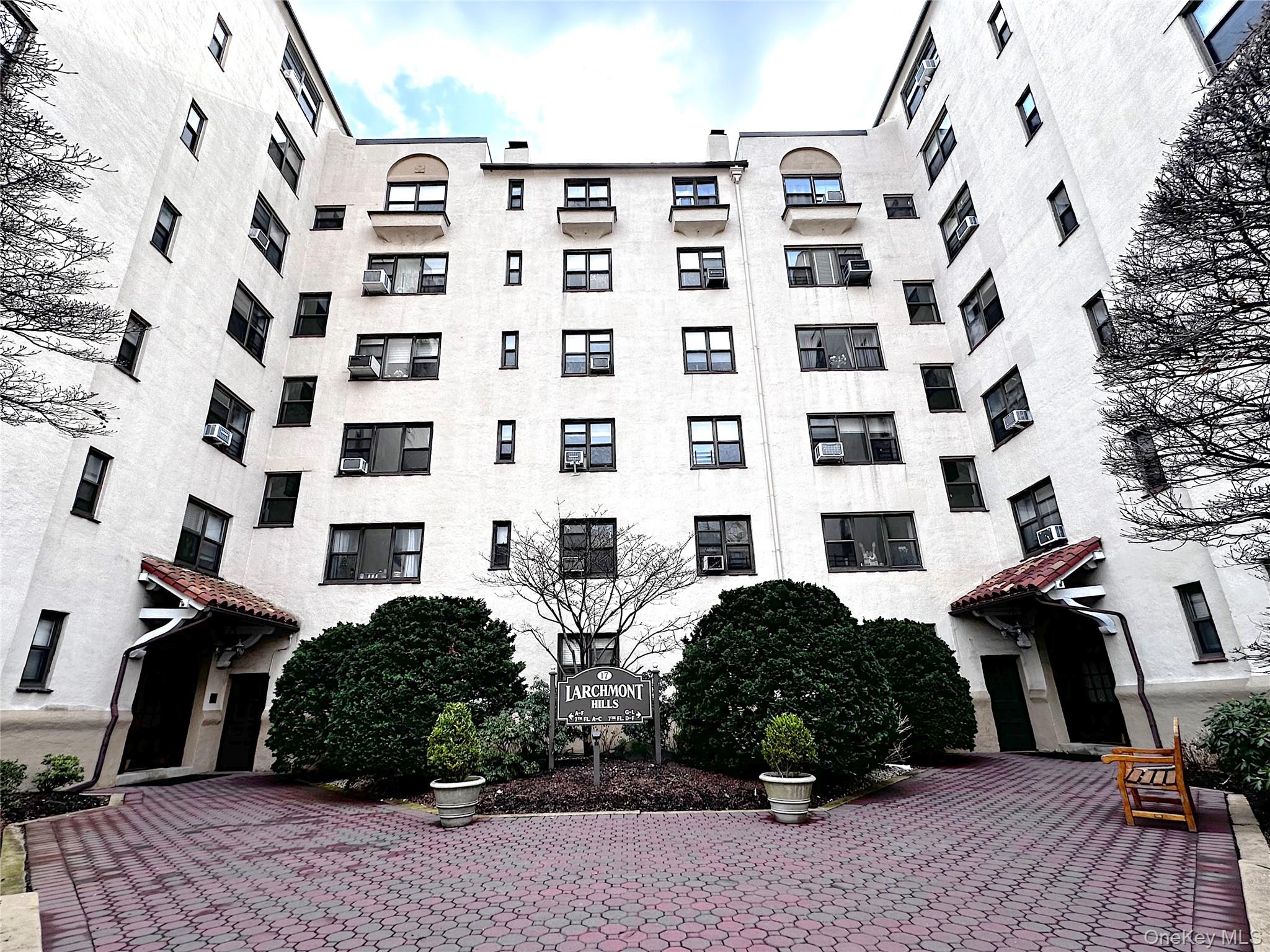 #19 photo, 17 N Chatsworth Avenue, Larchmont , NY 10538